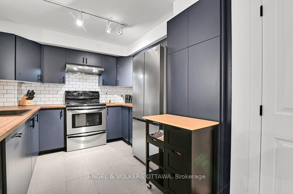 Photo 5 of Unit 302, 138 Somerset Street W, Ottawa, Ottawa Centre/Golden Triangle — HOMEH