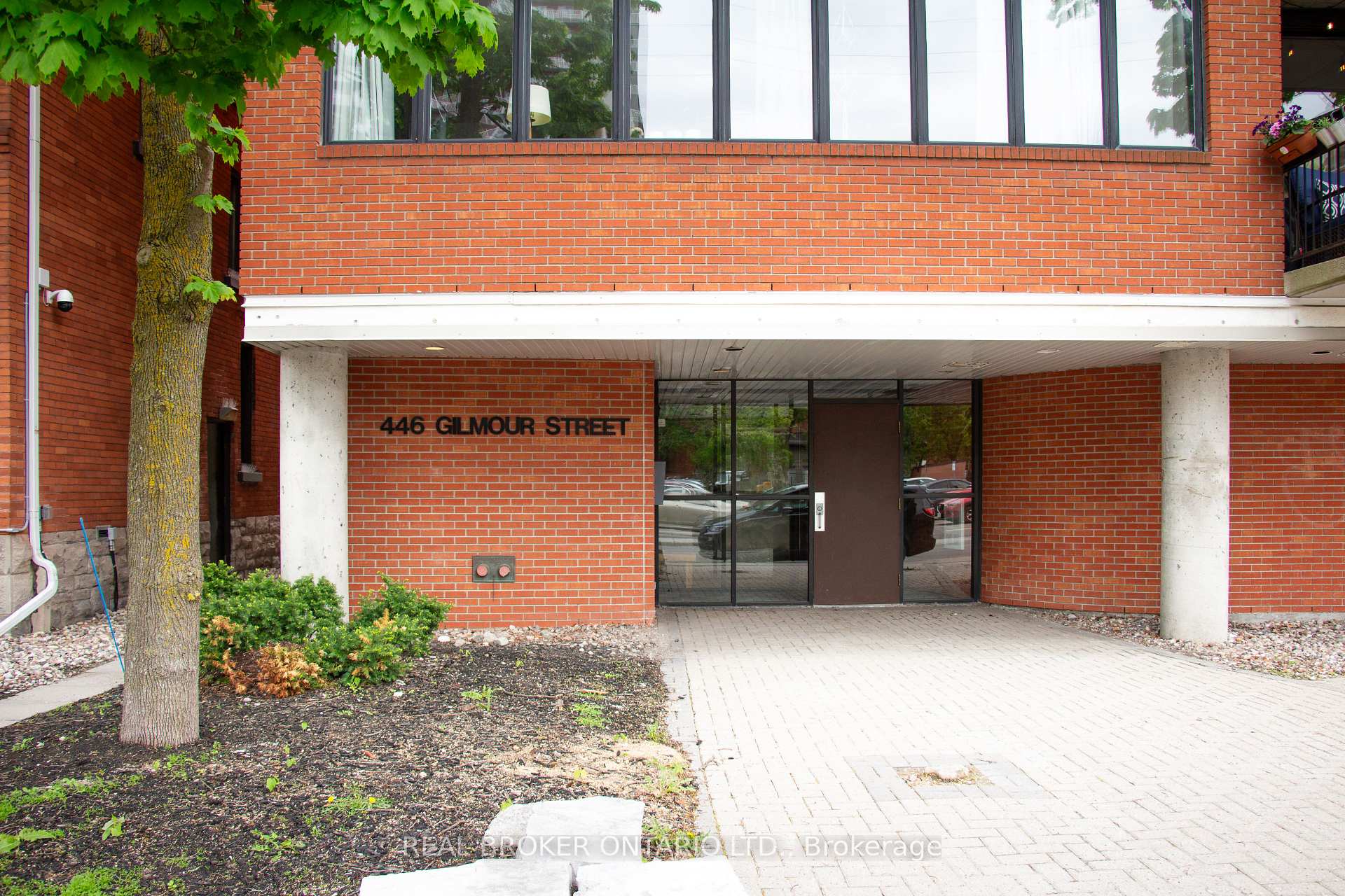 Photo 2 of Unit 202, 446 Gilmour Street, Ottawa, Ottawa Centre — HOMEH