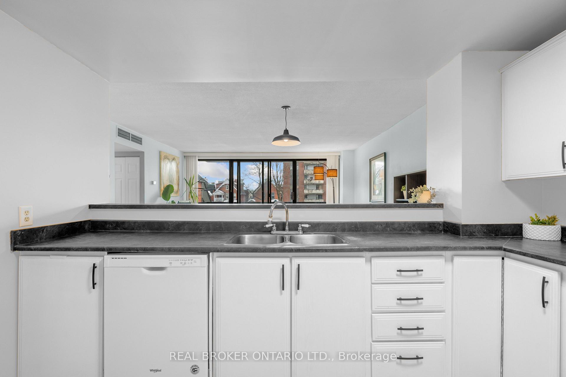 Photo 8 of Unit 202, 446 Gilmour Street, Ottawa, Ottawa Centre — HOMEH