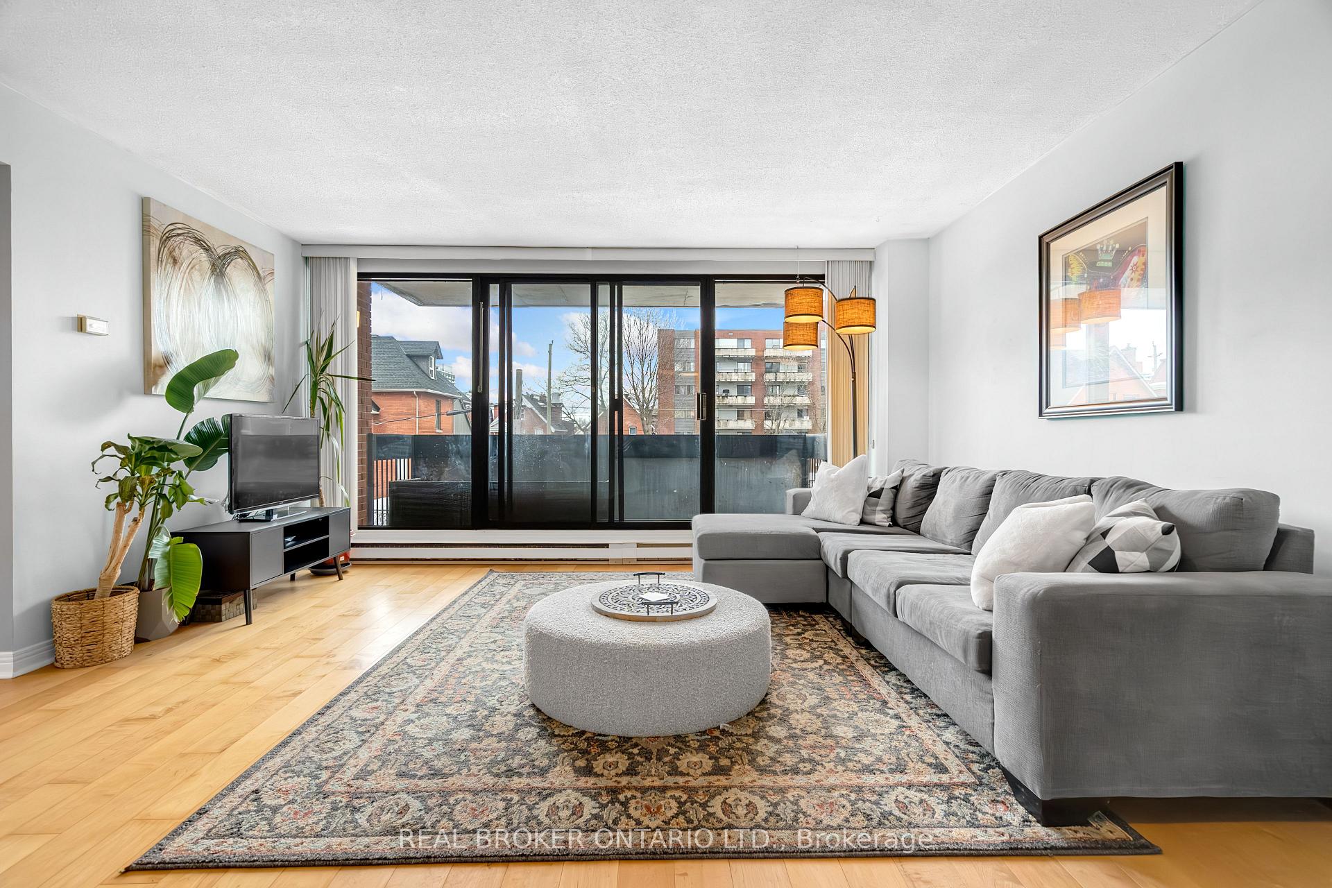 Photo 10 of Unit 202, 446 Gilmour Street, Ottawa, Ottawa Centre — HOMEH