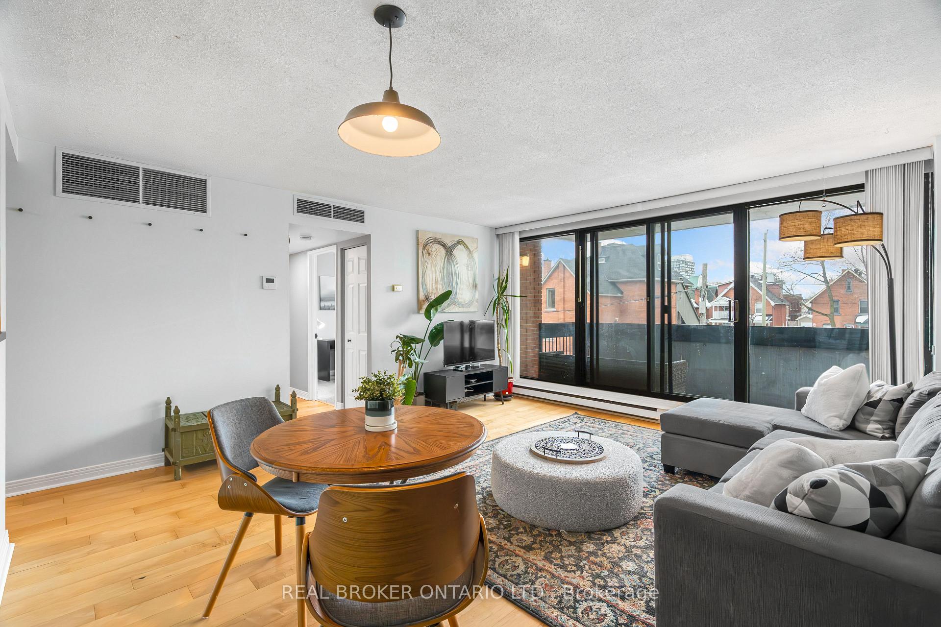 Photo 11 of Unit 202, 446 Gilmour Street, Ottawa, Ottawa Centre — HOMEH