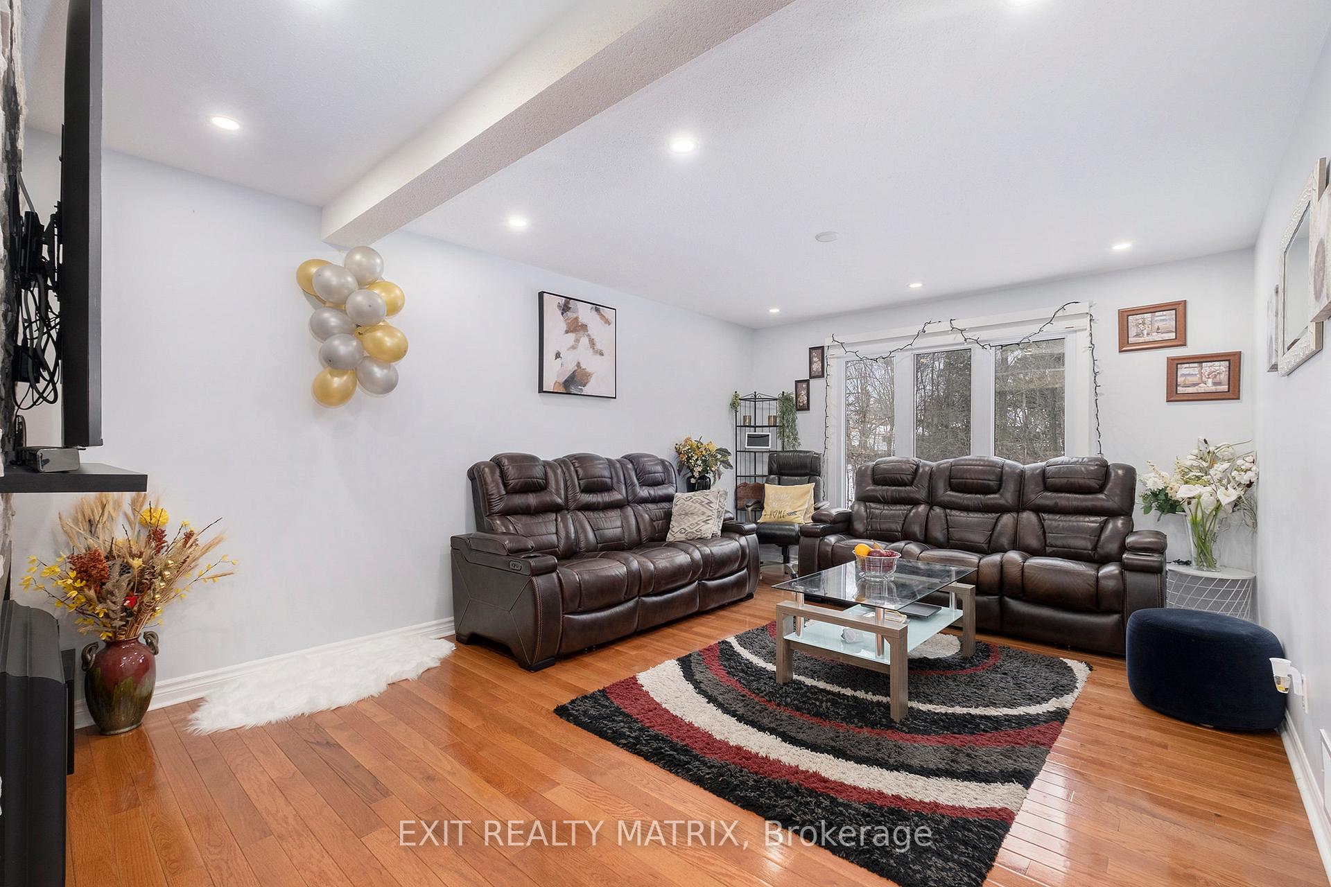 Photo 5 of Unit 30, 280 McClellan Road, Ottawa, Arlington Woods — HOMEH