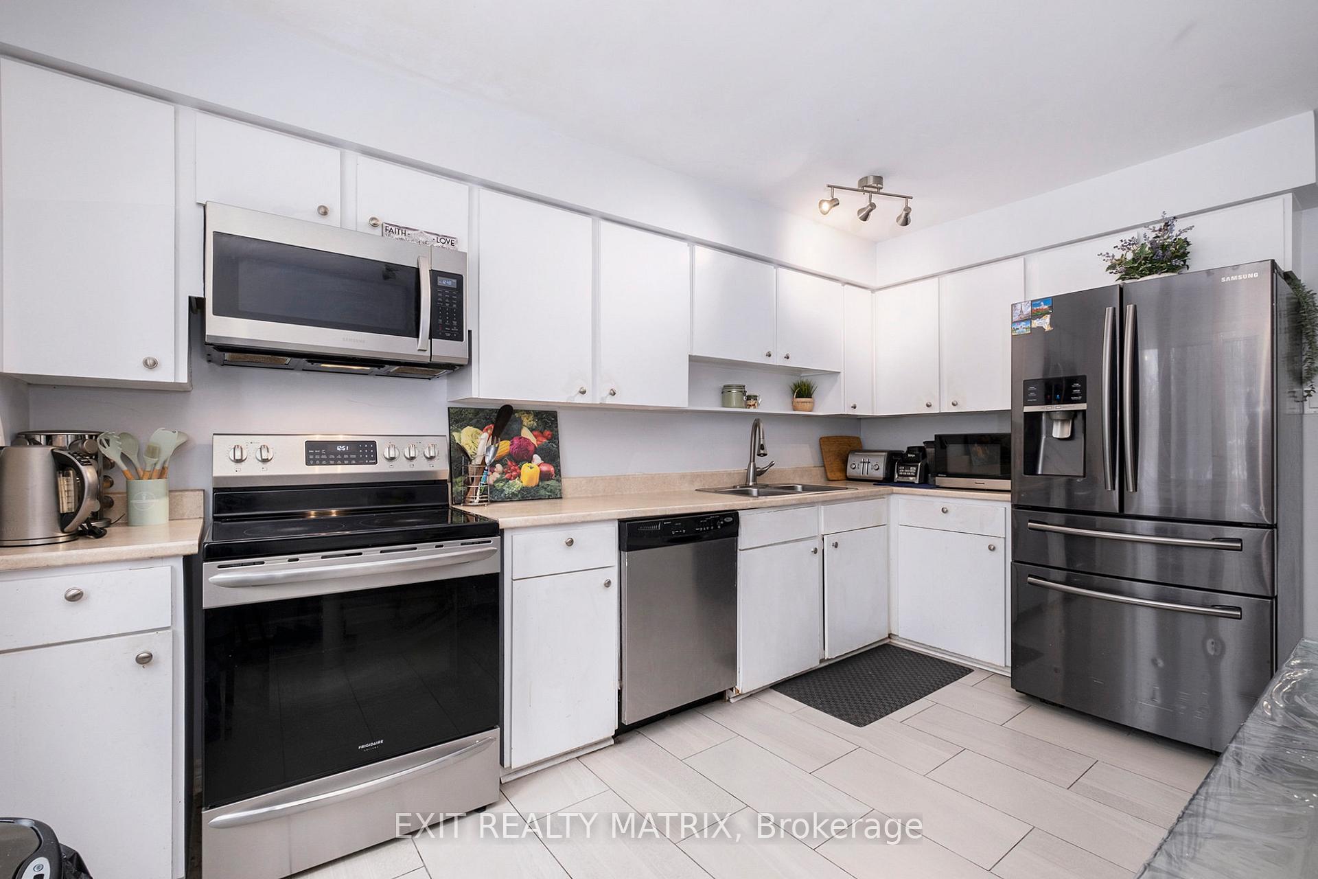 Photo 6 of Unit 30, 280 McClellan Road, Ottawa, Arlington Woods — HOMEH