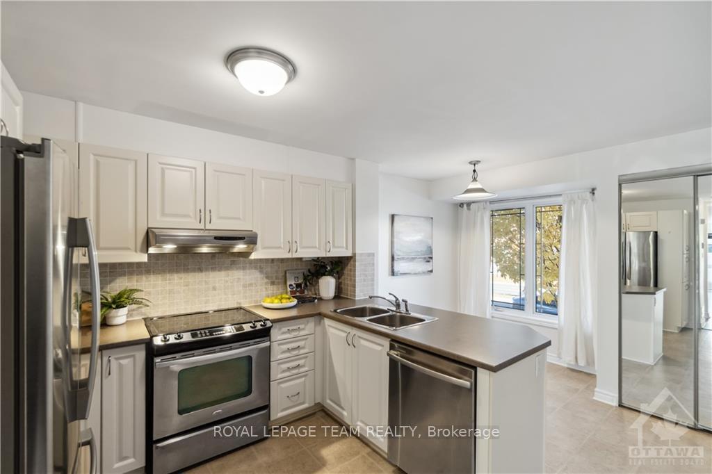 Photo 8 of 648A Chapman Mills Drive, Ottawa, Barrhaven - Strandherd — HOMEH