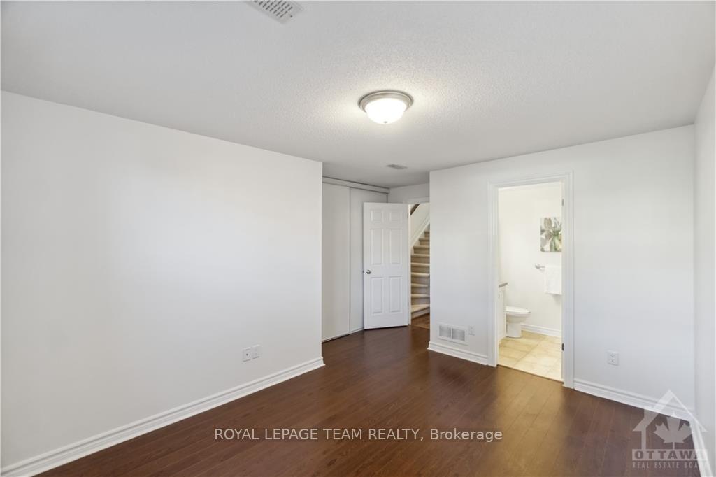 Photo 17 of 648A Chapman Mills Drive, Ottawa, Barrhaven - Strandherd — HOMEH