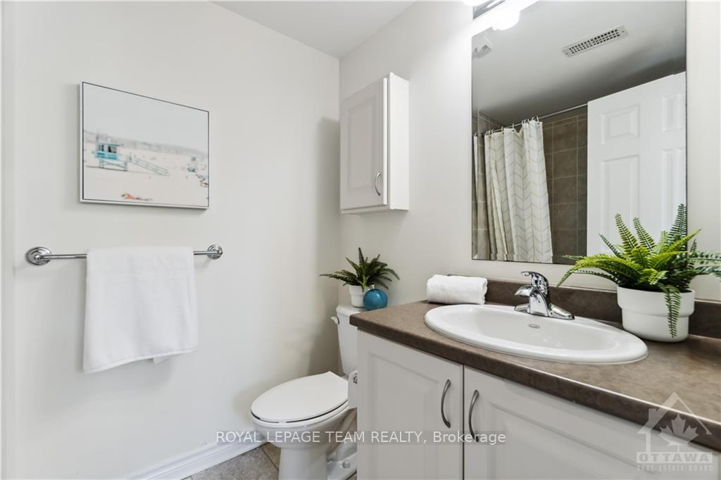 Photo 25 of 648A Chapman Mills Drive, Ottawa, Barrhaven - Strandherd — HOMEH