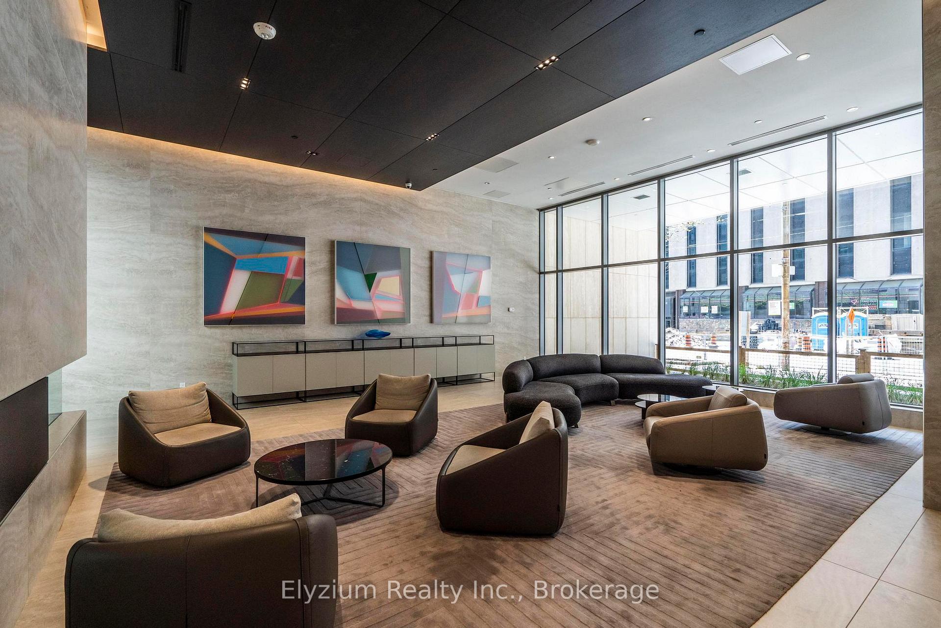 Photo 5 of Unit 3202, 2221 Yonge Street, Toronto, Mount Pleasant West — HOMEH