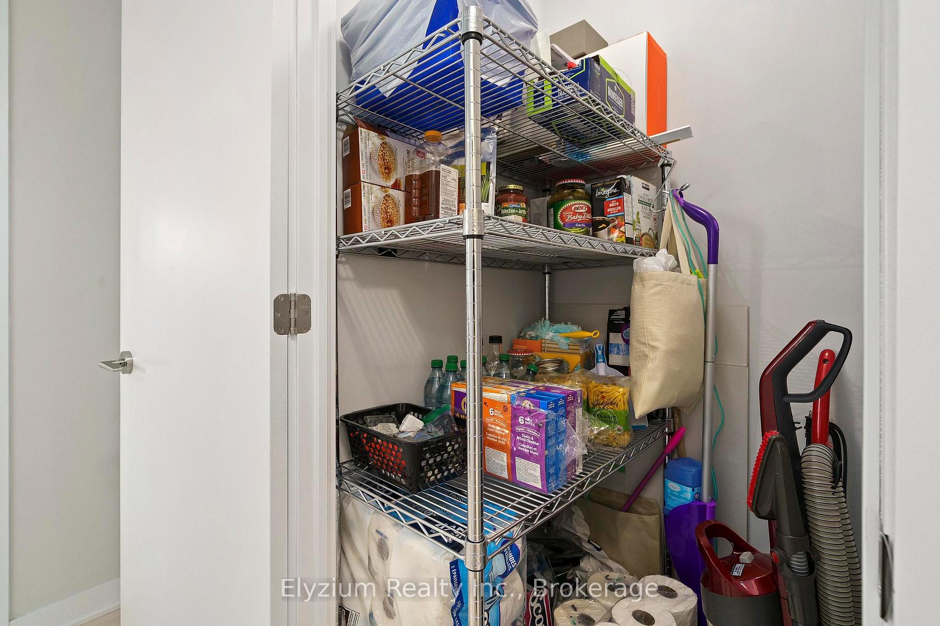Photo 19 of Unit 3202, 2221 Yonge Street, Toronto, Mount Pleasant West — HOMEH