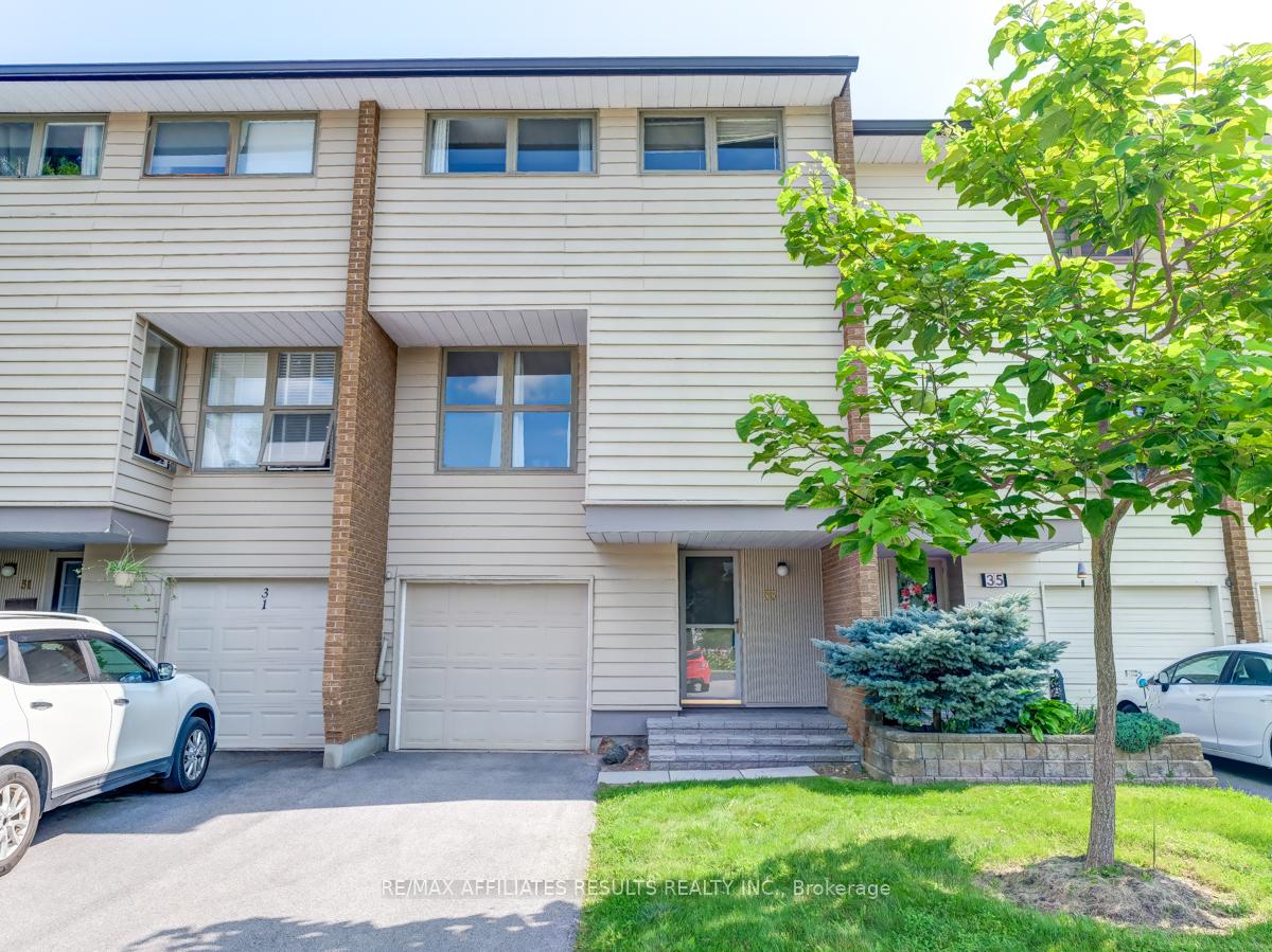 Photo 1 of 33 Carmichael Court, Ottawa, Kanata - Beaverbrook — HOMEH