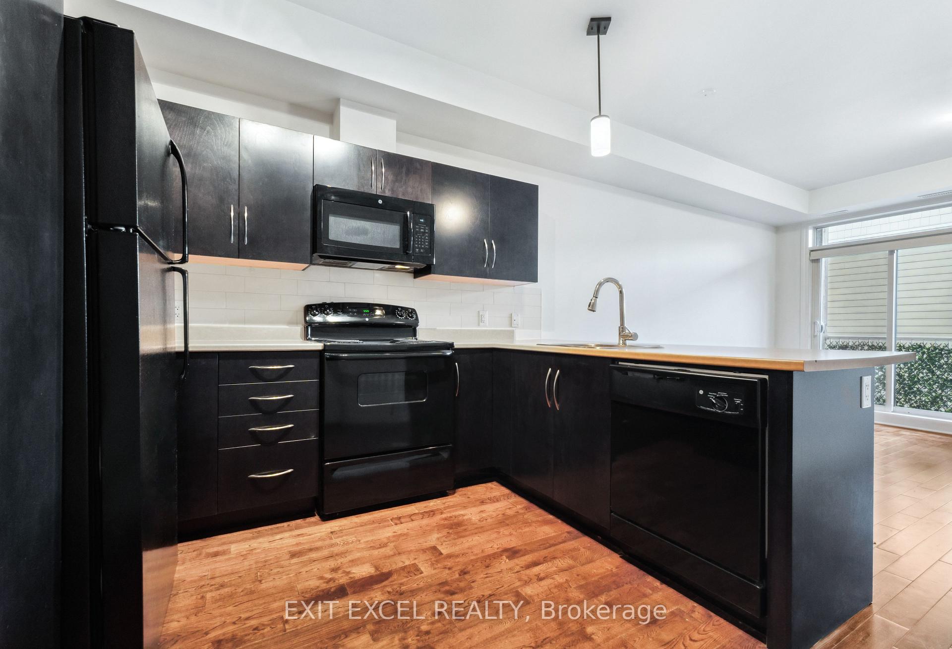 Photo 6 of Unit C, 318 Everest, Ottawa, Elmvale Acres — HOMEH