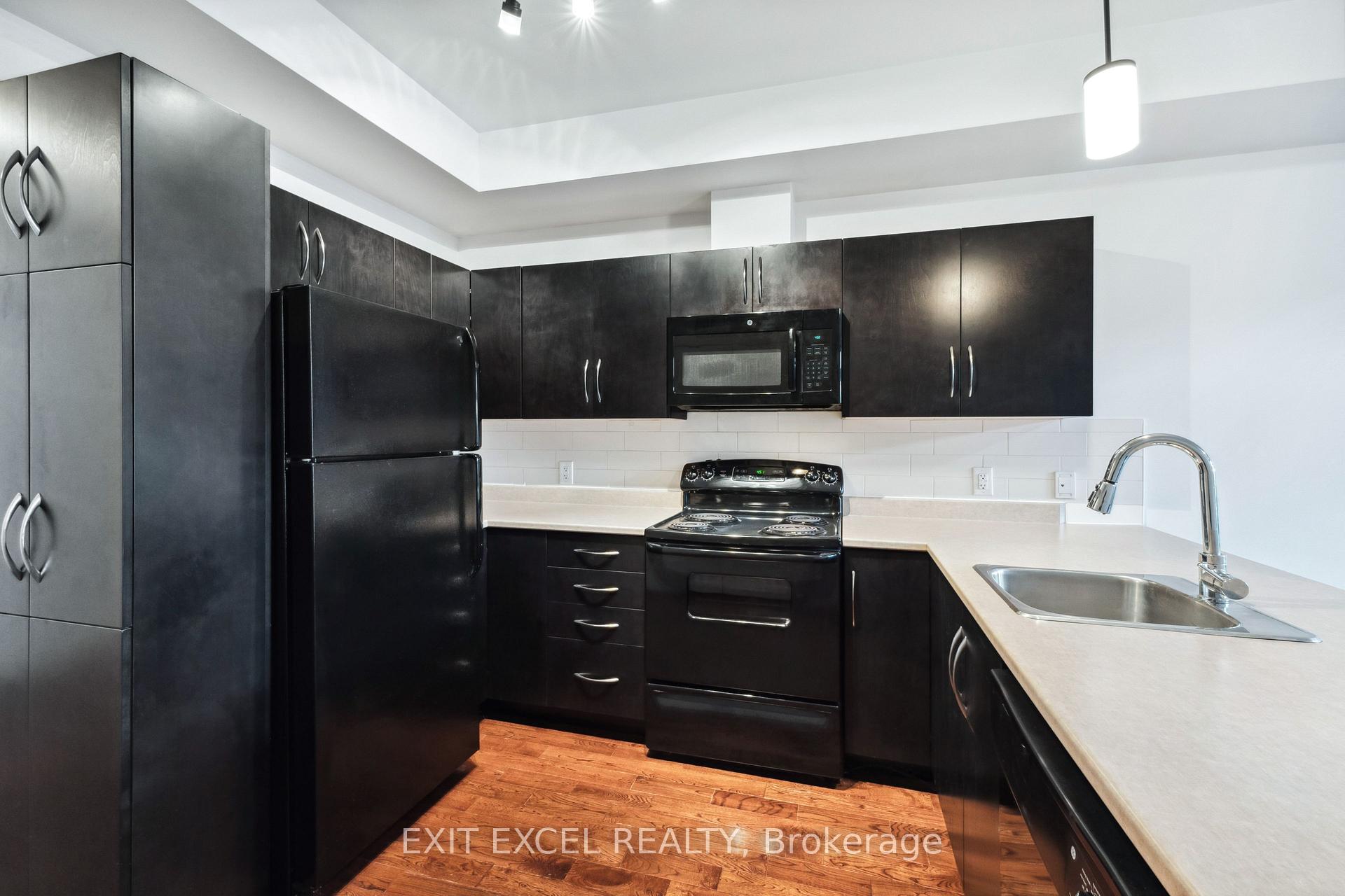 Photo 7 of Unit C, 318 Everest, Ottawa, Elmvale Acres — HOMEH