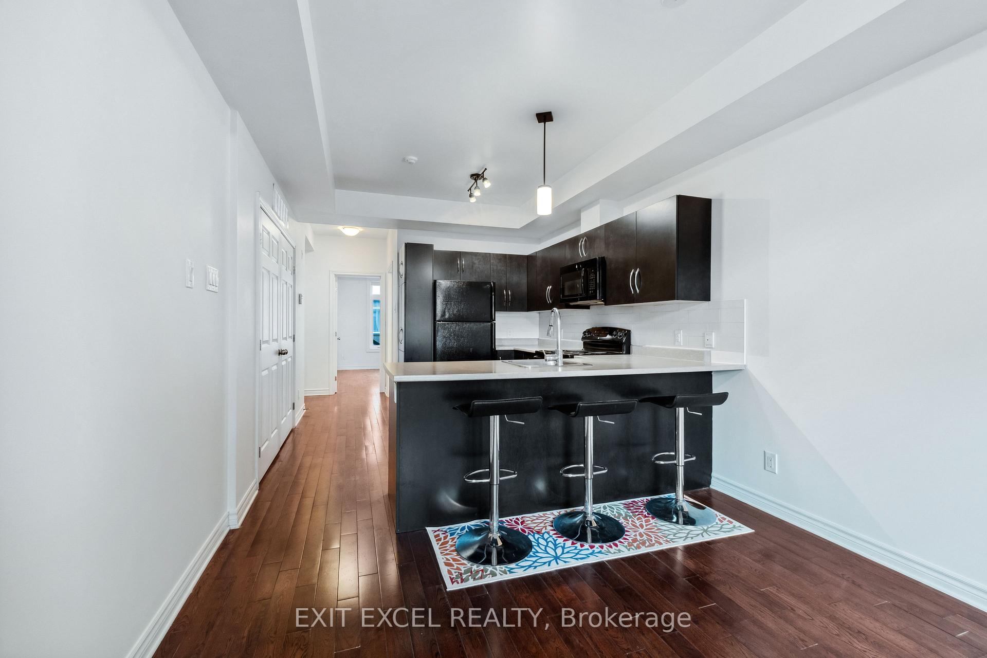 Photo 8 of Unit C, 318 Everest, Ottawa, Elmvale Acres — HOMEH
