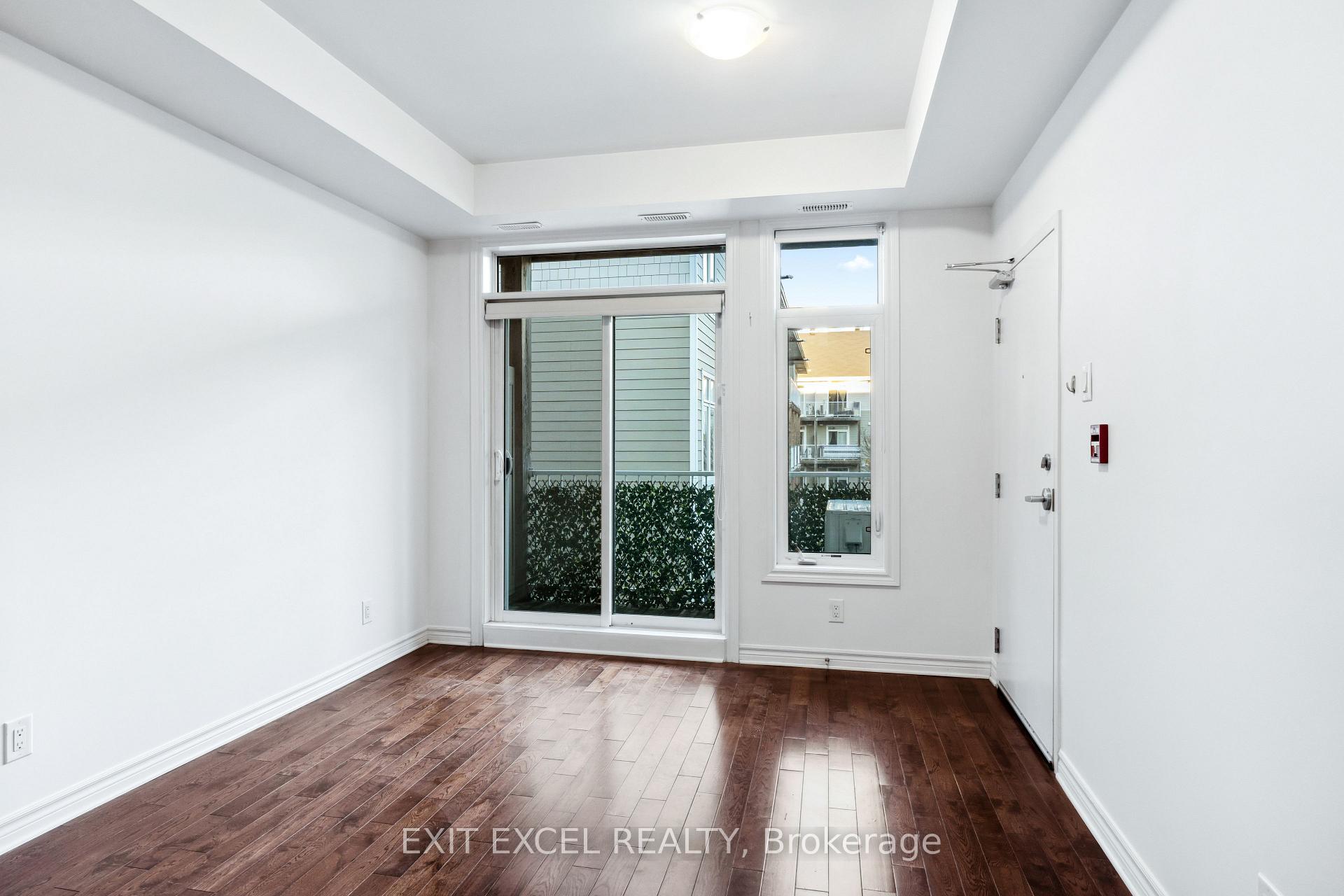 Photo 10 of Unit C, 318 Everest, Ottawa, Elmvale Acres — HOMEH