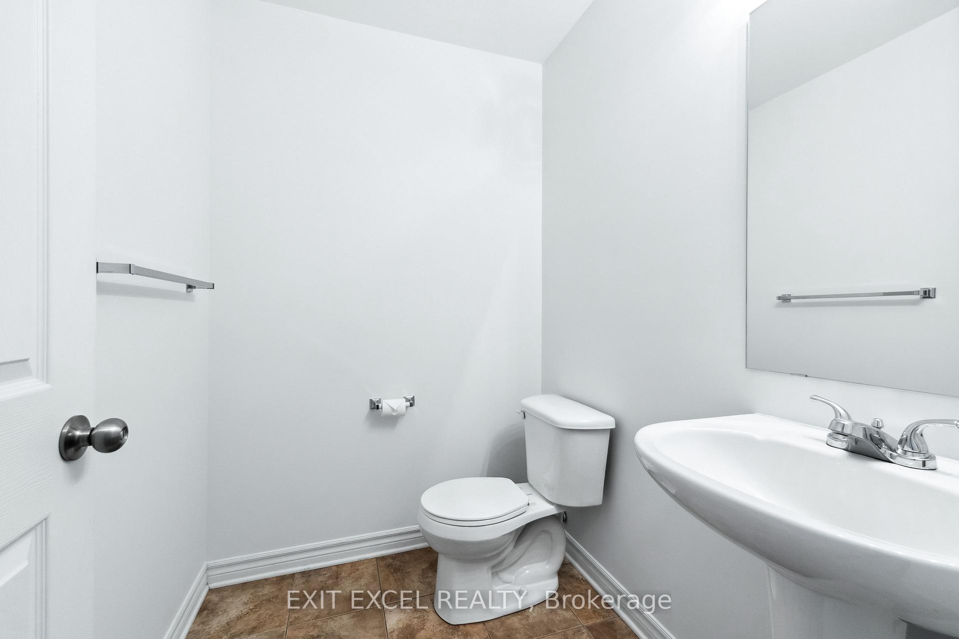 Photo 17 of Unit C, 318 Everest, Ottawa, Elmvale Acres — HOMEH