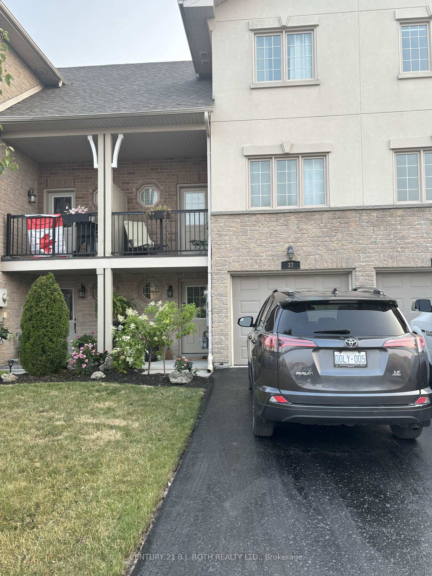 Photo 2 of Unit 37, 175 Stanley Street, Barrie, East Bayfield — HOMEH