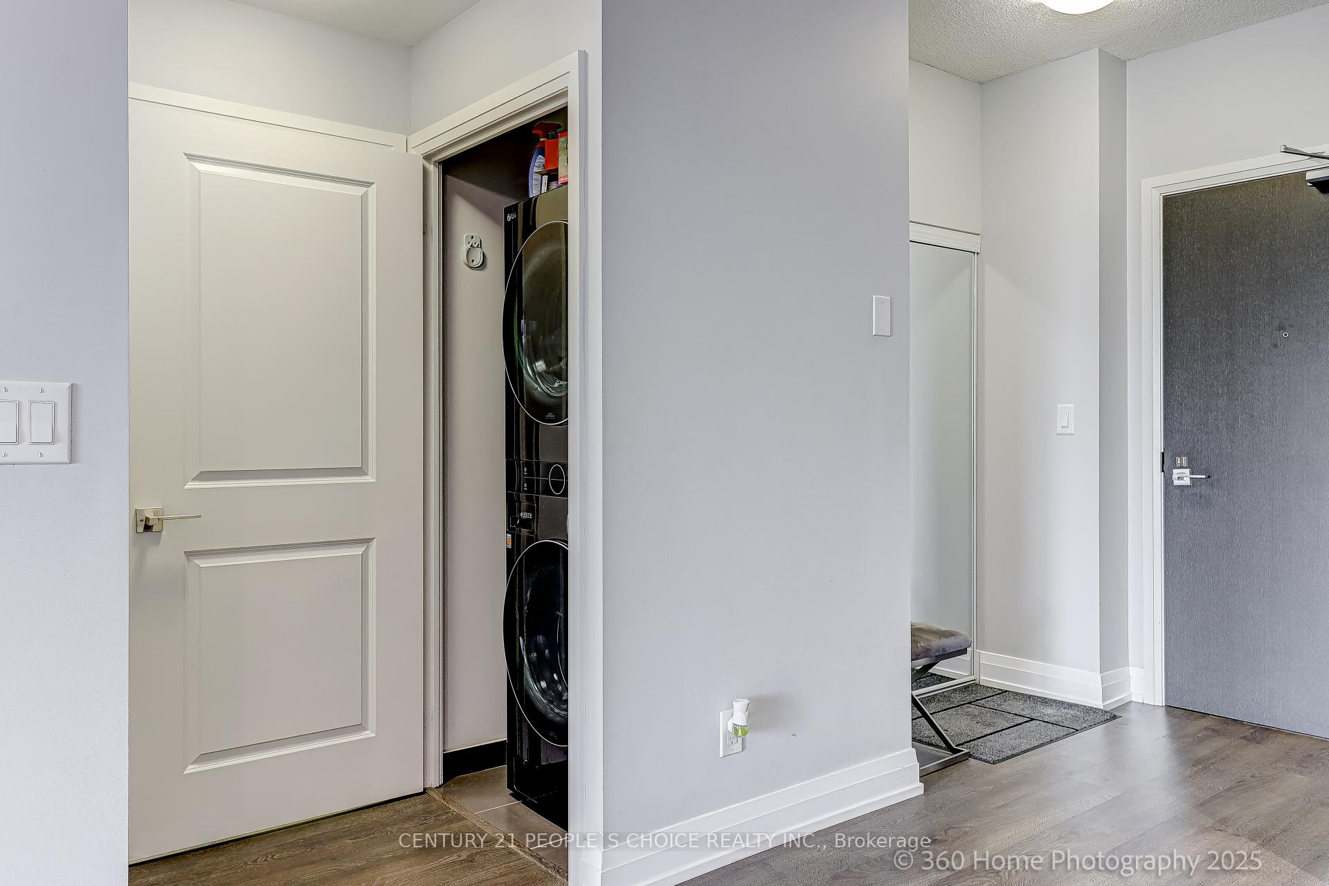 Photo 17 of Unit 1104, 3700 highway 7, Vaughan, Vaughan Corporate Centre — HOMEH
