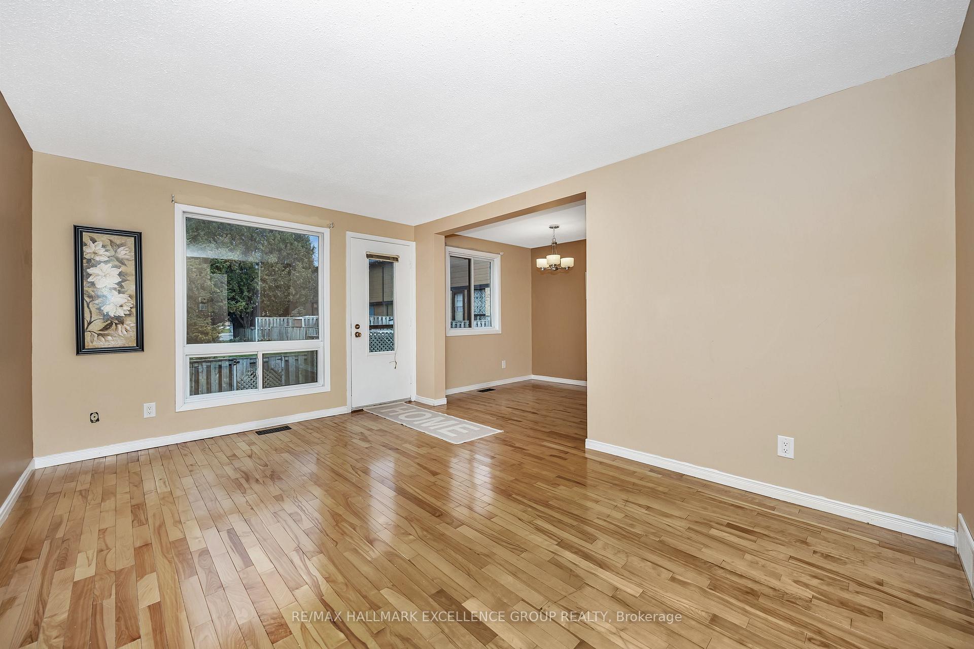 Photo 7 of Unit 67, 6951 Bilberry Drive, Ottawa, Convent Glen North — HOMEH