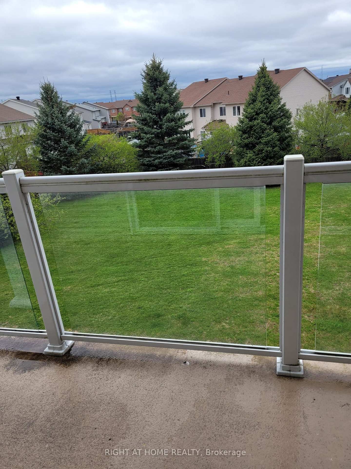 Photo 9 of Unit I, 107 Artesa Private, Ottawa, Kanata - Emerald Meadows/Trailwest — HOMEH