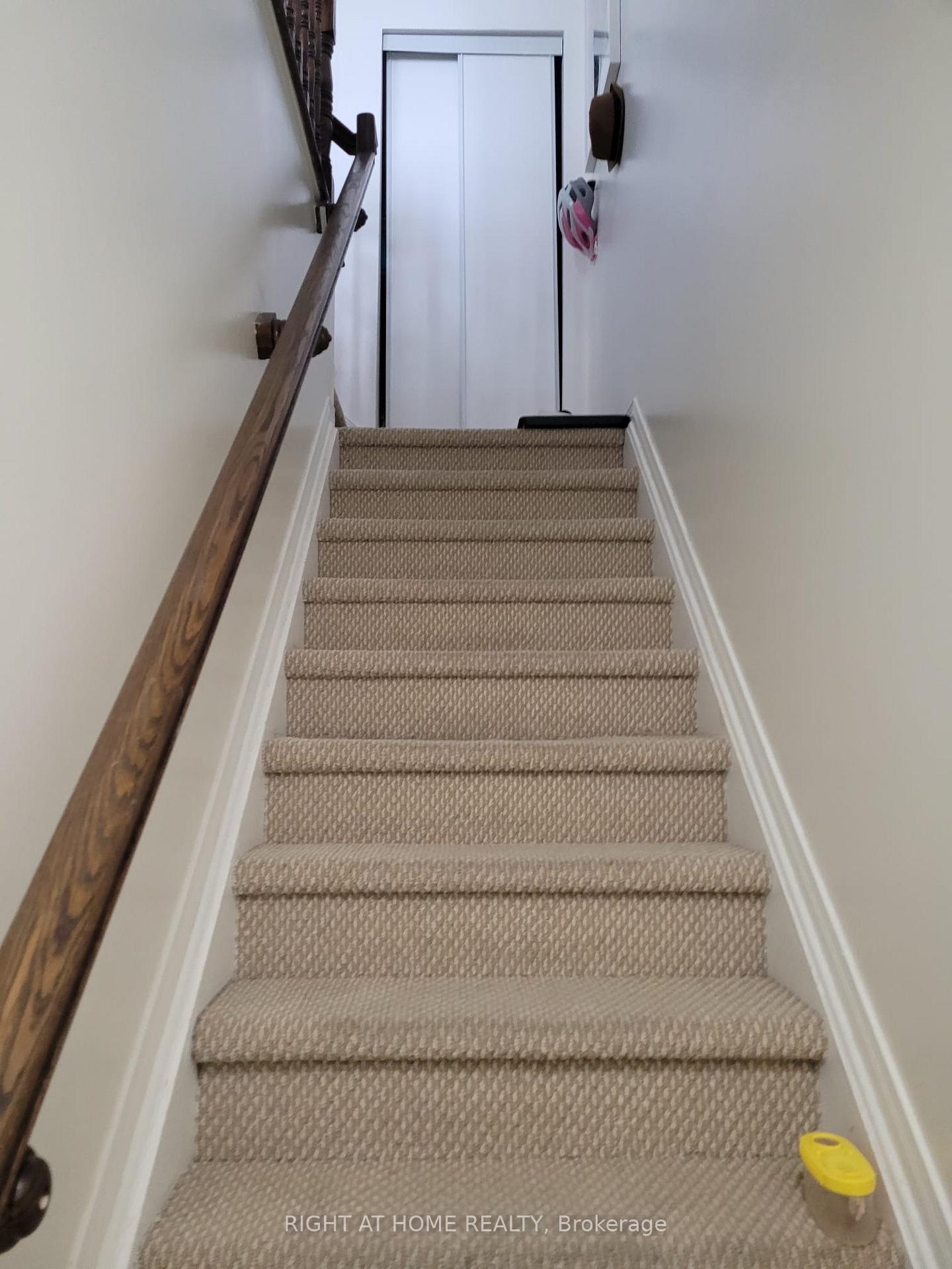 Photo 10 of Unit I, 107 Artesa Private, Ottawa, Kanata - Emerald Meadows/Trailwest — HOMEH