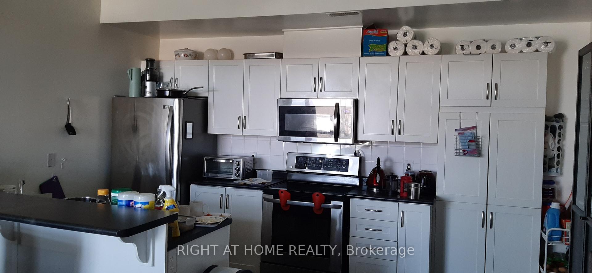 Photo 13 of Unit I, 107 Artesa Private, Ottawa, Kanata - Emerald Meadows/Trailwest — HOMEH