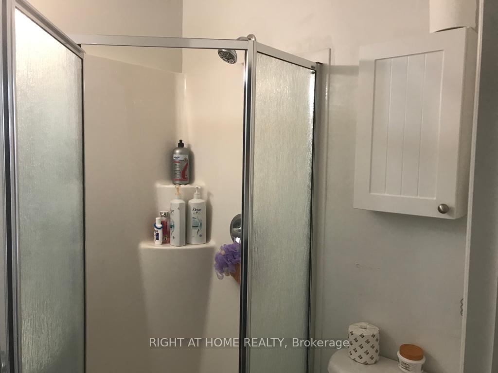Photo 16 of Unit I, 107 Artesa Private, Ottawa, Kanata - Emerald Meadows/Trailwest — HOMEH