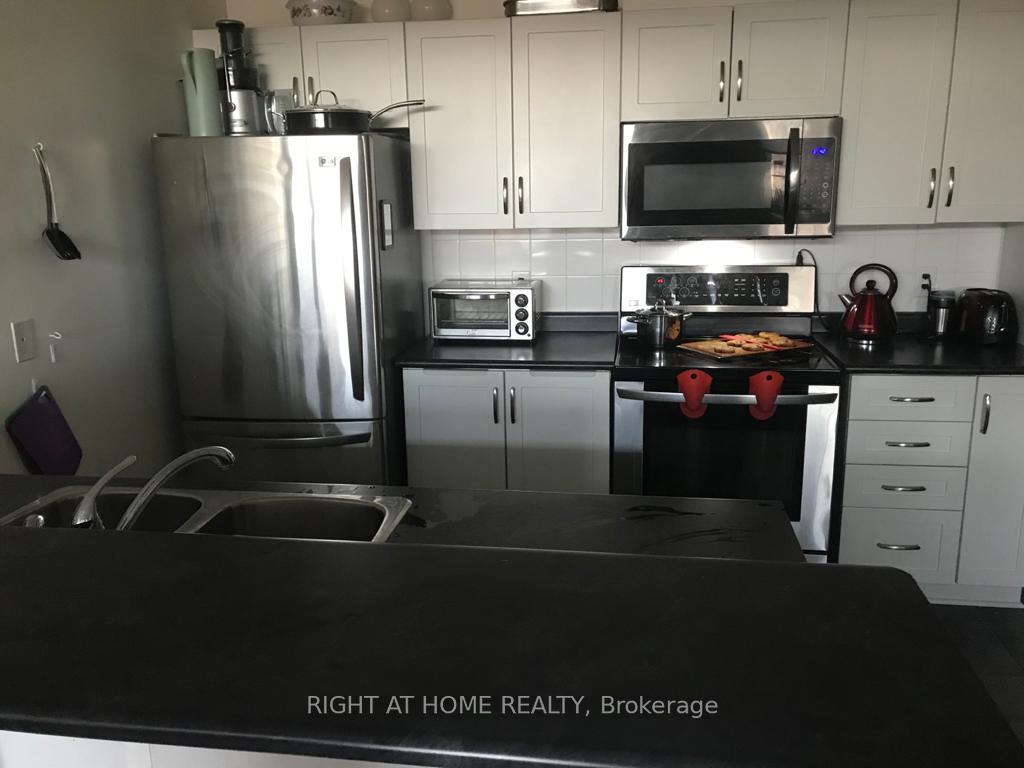 Photo 17 of Unit I, 107 Artesa Private, Ottawa, Kanata - Emerald Meadows/Trailwest — HOMEH