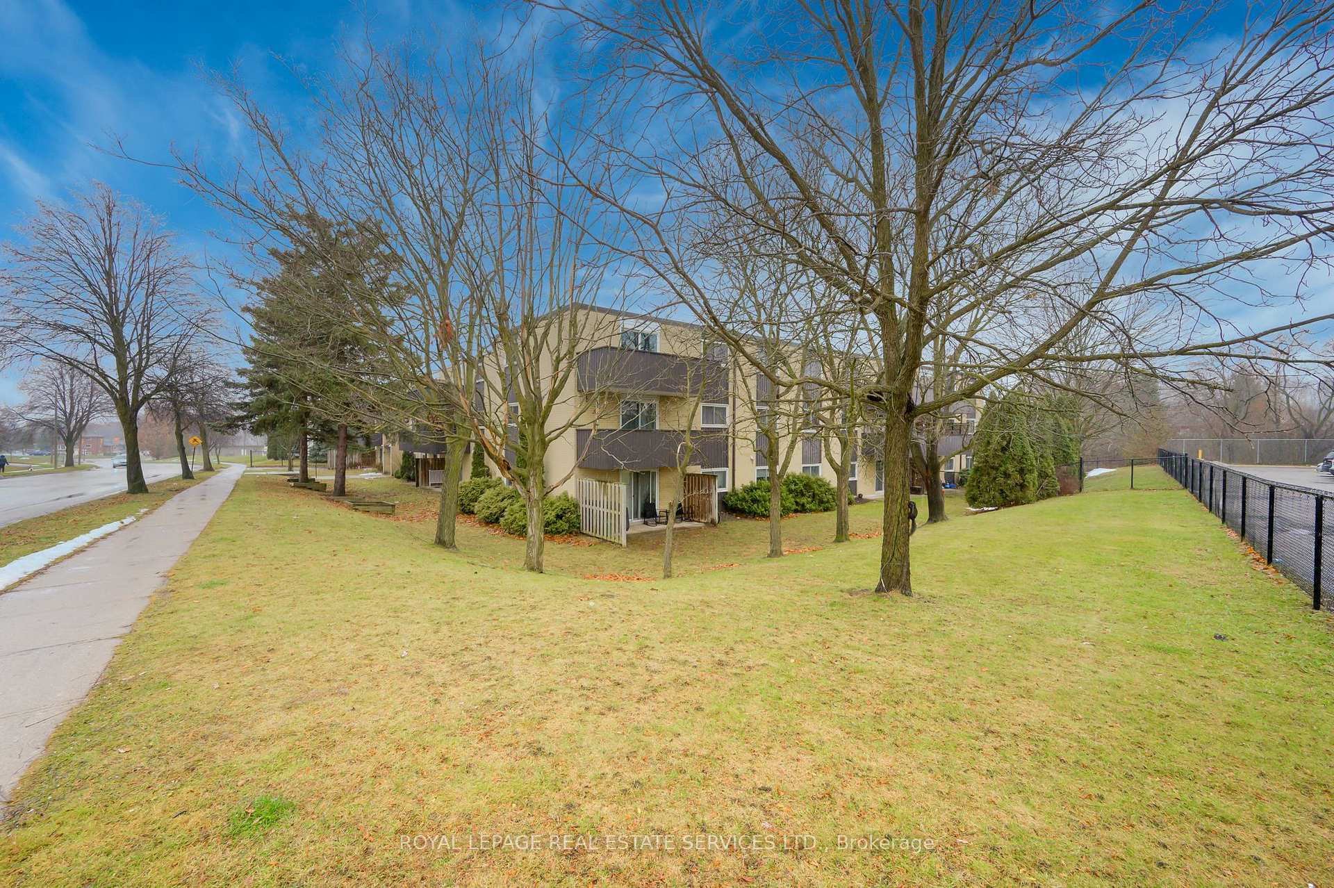Photo 22 of Unit 202, 75 Hazelglen Drive, Kitchener — HOMEH