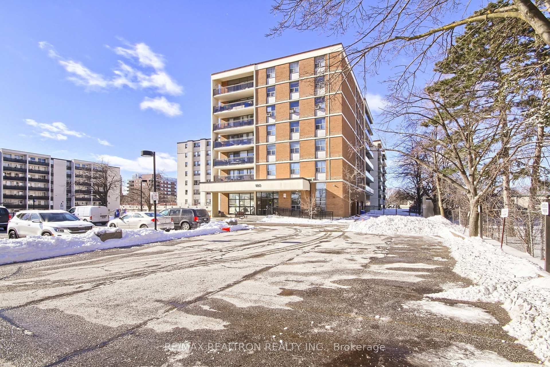 Front of Unit Ph702, 180 Dudley Avenue