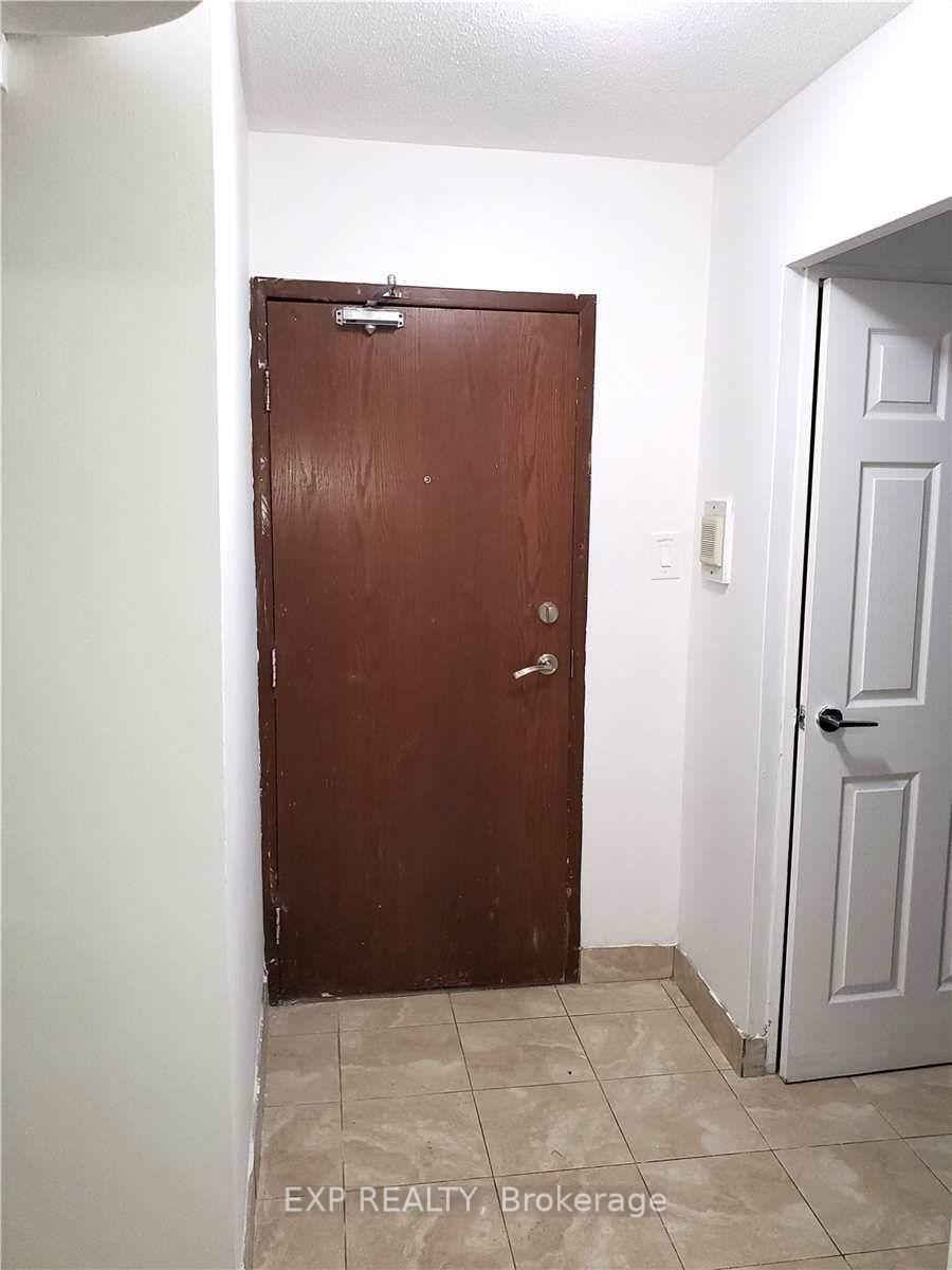 Photo 8 of Unit 402, 980 Broadview Avenue, Toronto, Broadview North — HOMEH