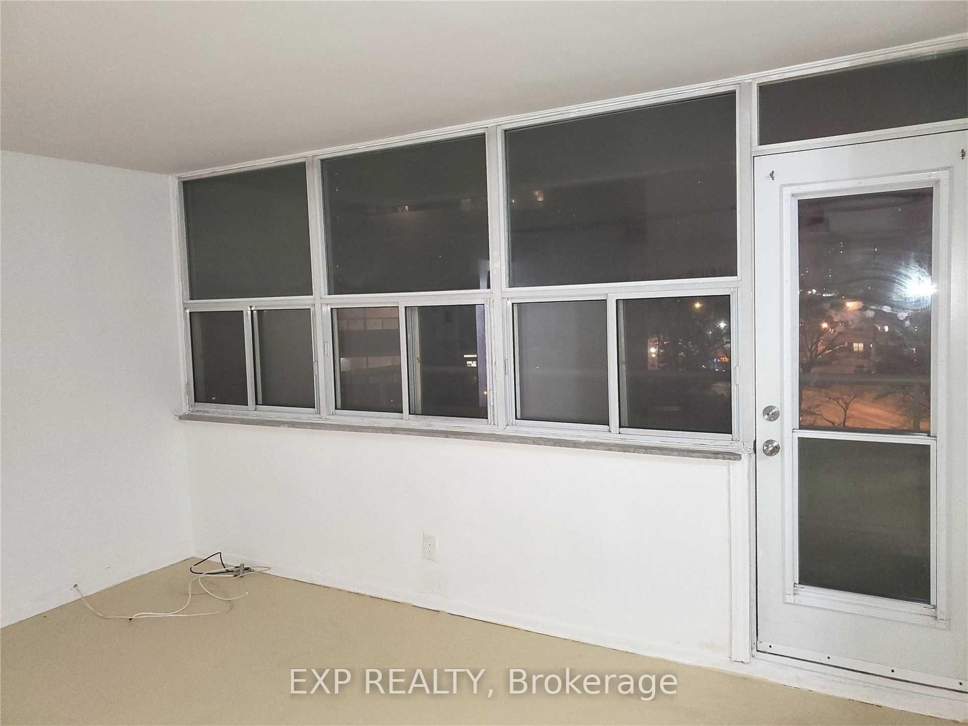 Photo 9 of Unit 402, 980 Broadview Avenue, Toronto, Broadview North — HOMEH