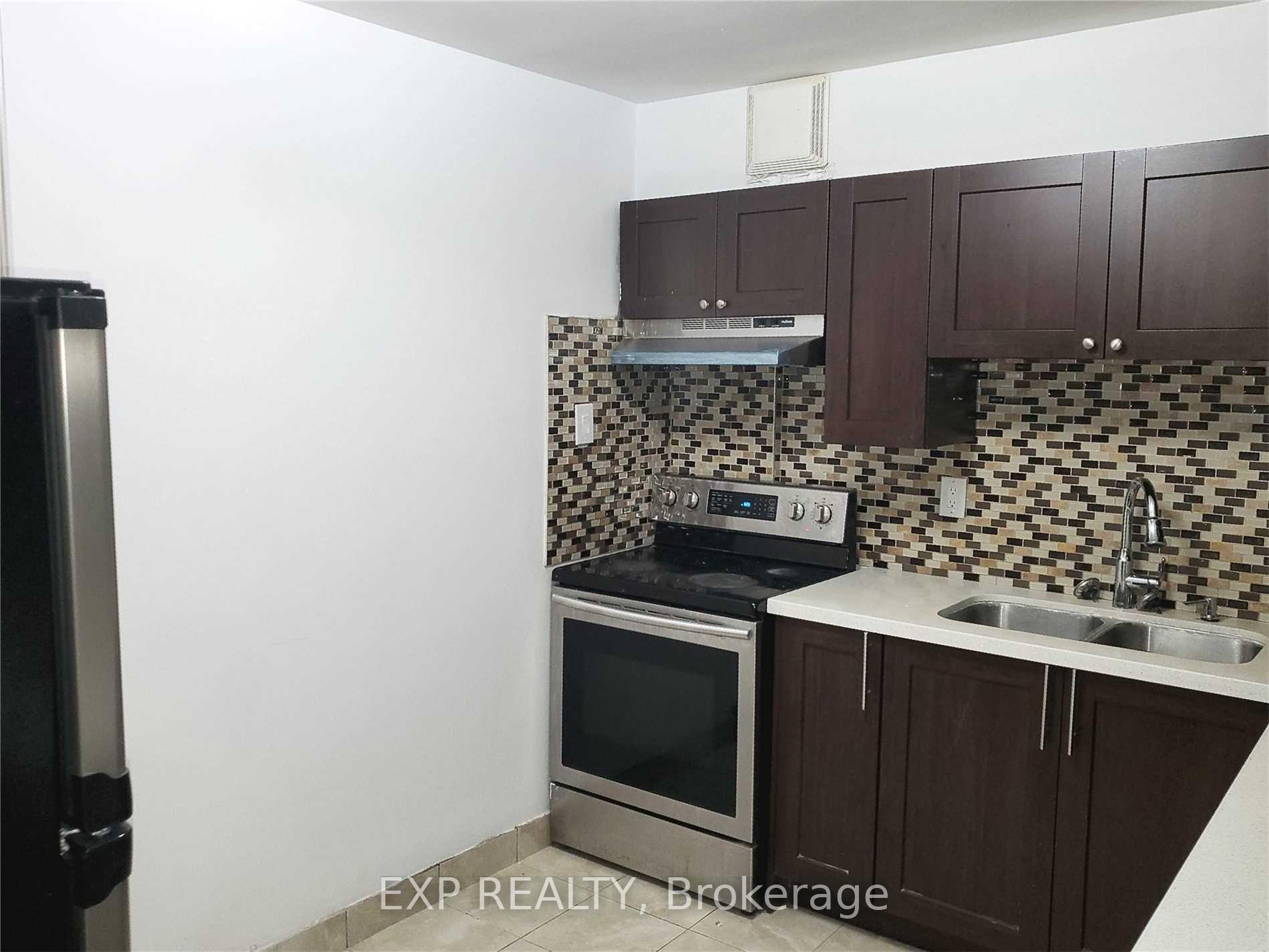 Photo 10 of Unit 402, 980 Broadview Avenue, Toronto, Broadview North — HOMEH