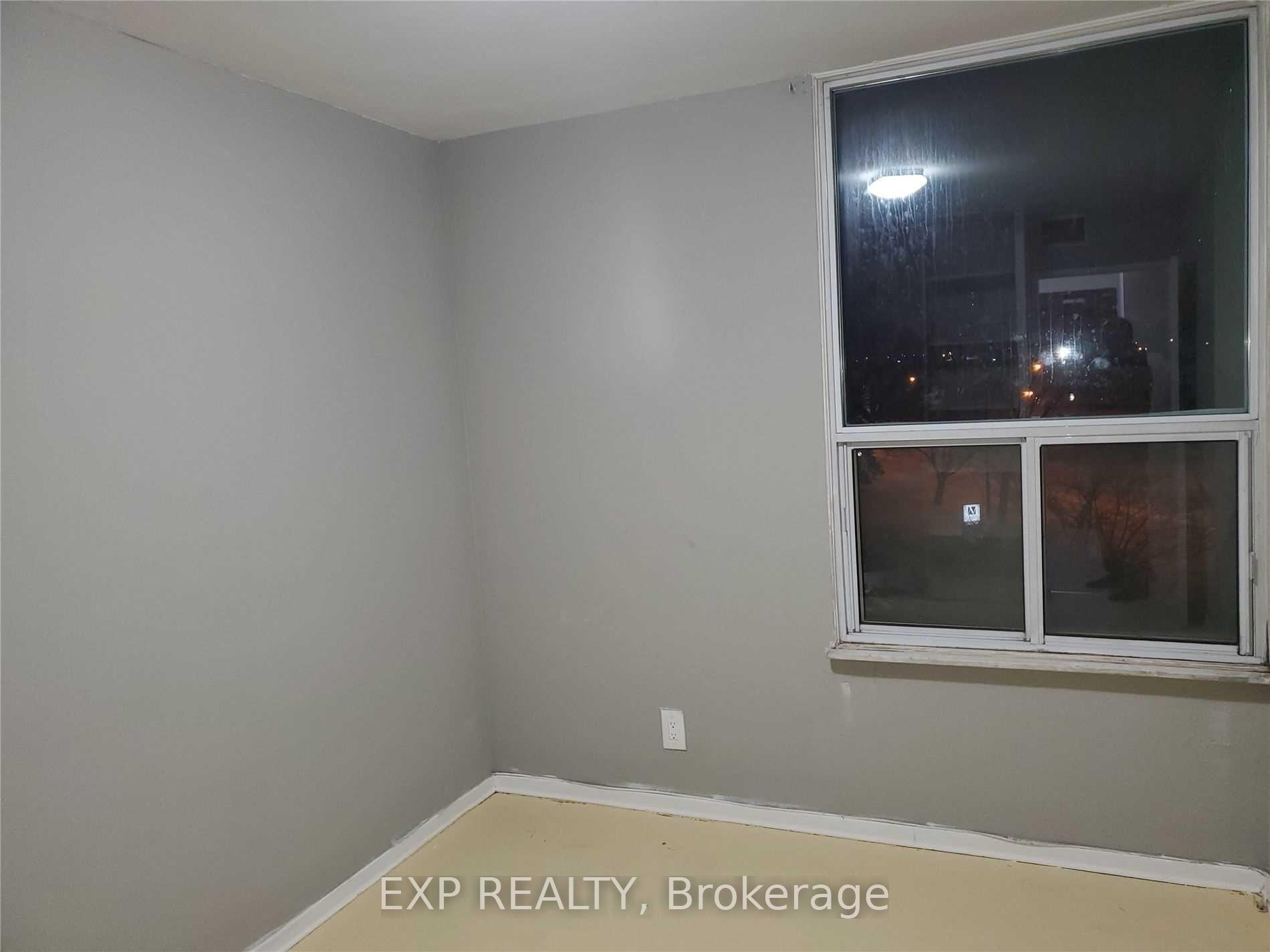 Photo 15 of Unit 402, 980 Broadview Avenue, Toronto, Broadview North — HOMEH