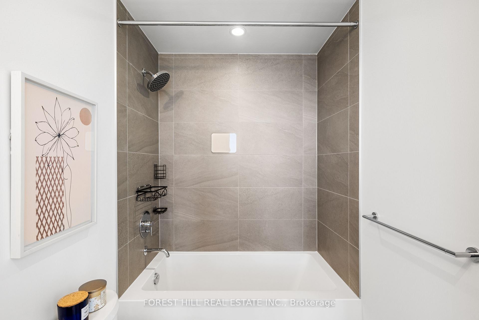Photo 13 of Unit 4303, 5 Buttermill Avenue, Vaughan, Vaughan Corporate Centre — HOMEH