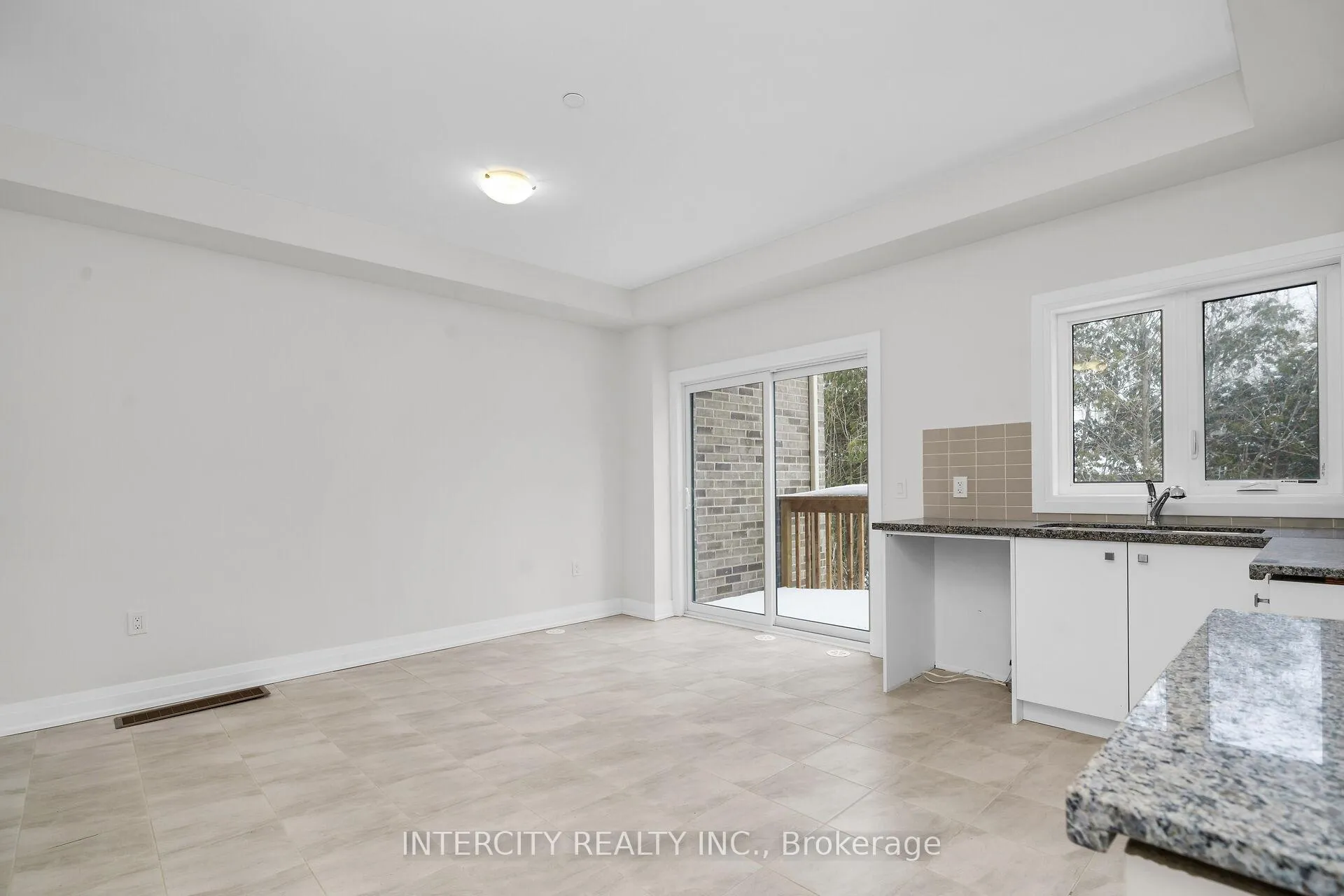 Photo 8 of Unit Unit 20, 79 Marret Lane, Clarington, Newcastle — HOMEH