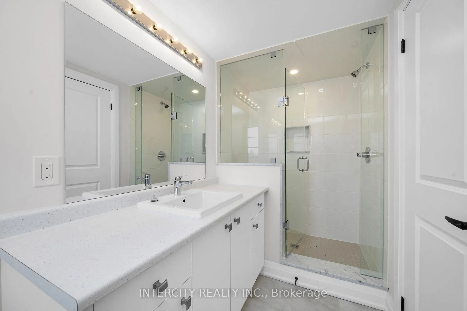 Photo 18 of Unit Unit 20, 79 Marret Lane, Clarington, Newcastle — HOMEH