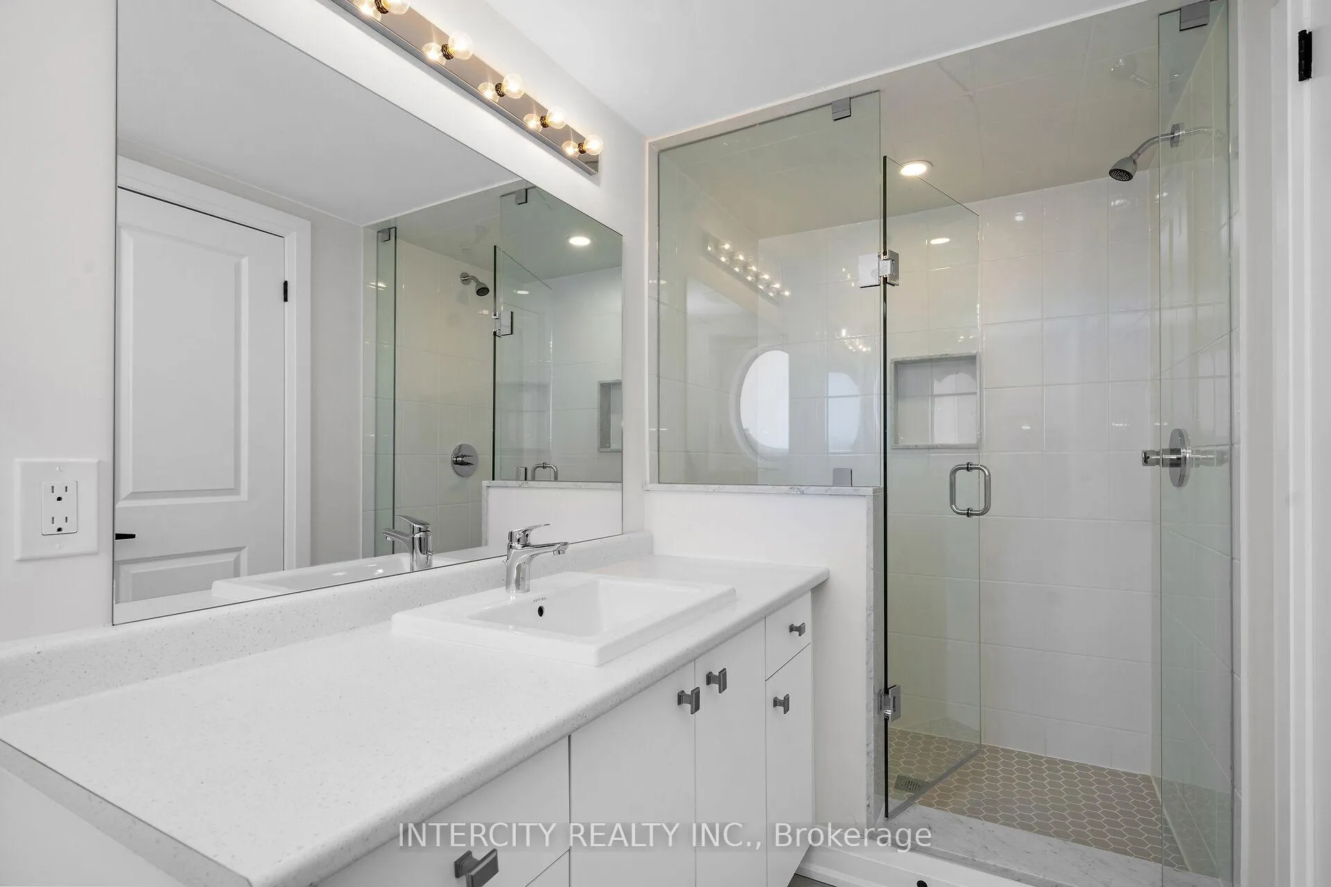 Photo 21 of Unit Unit 20, 79 Marret Lane, Clarington, Newcastle — HOMEH
