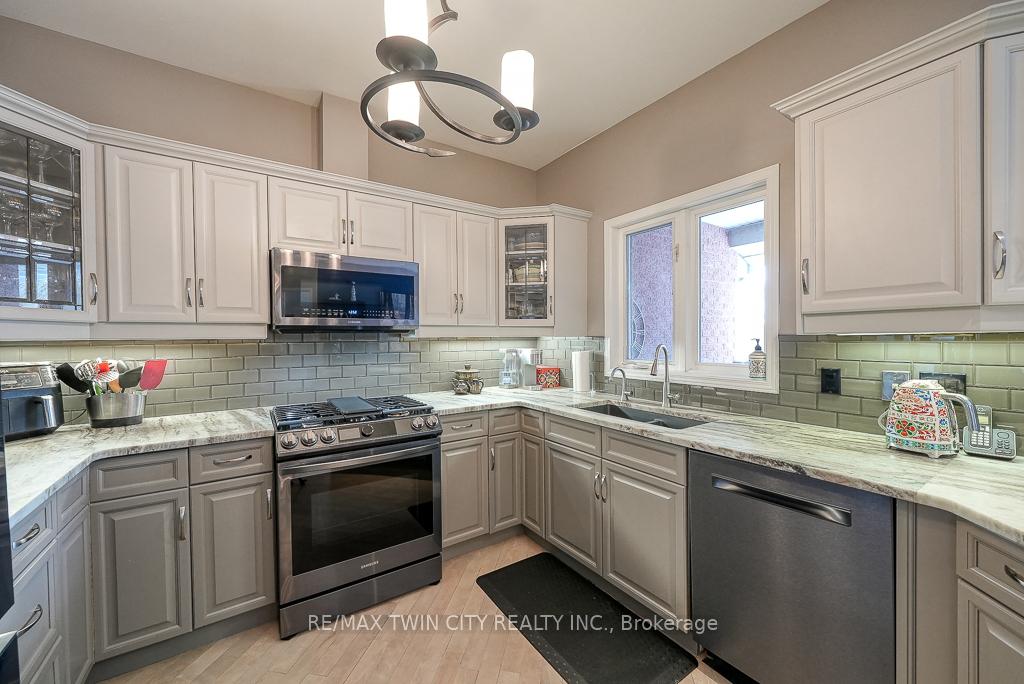 Photo 10 of Unit 30, 360 Erbsville Road, Waterloo — HOMEH