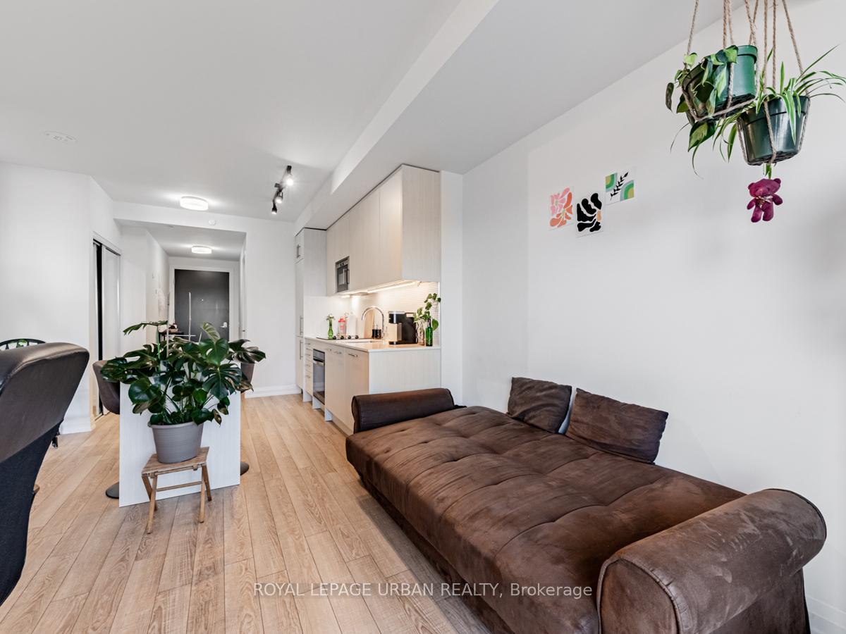 Photo 3 of Unit 2311, 286 Main Street, Toronto, East End-Danforth — HOMEH