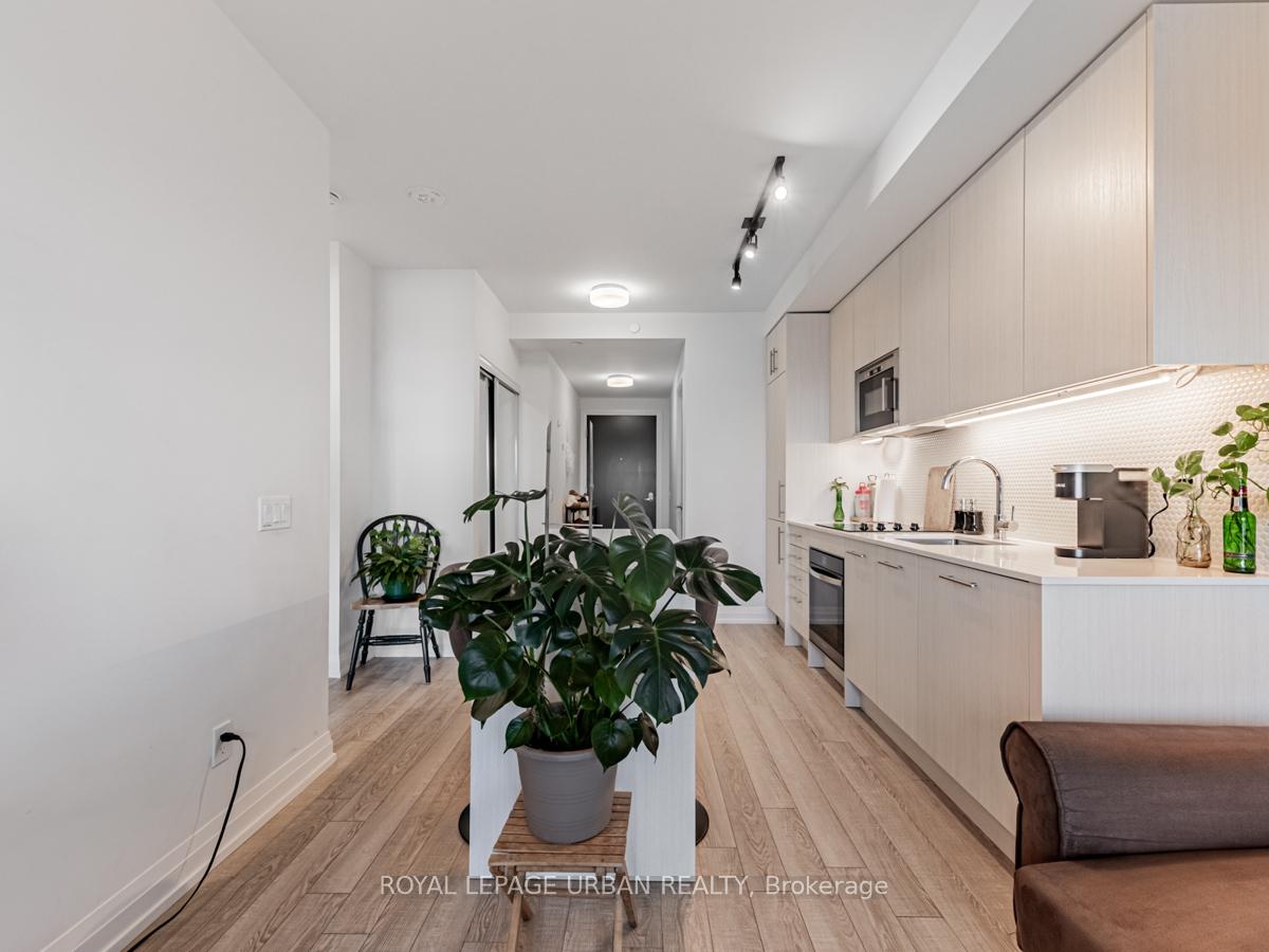 Photo 5 of Unit 2311, 286 Main Street, Toronto, East End-Danforth — HOMEH