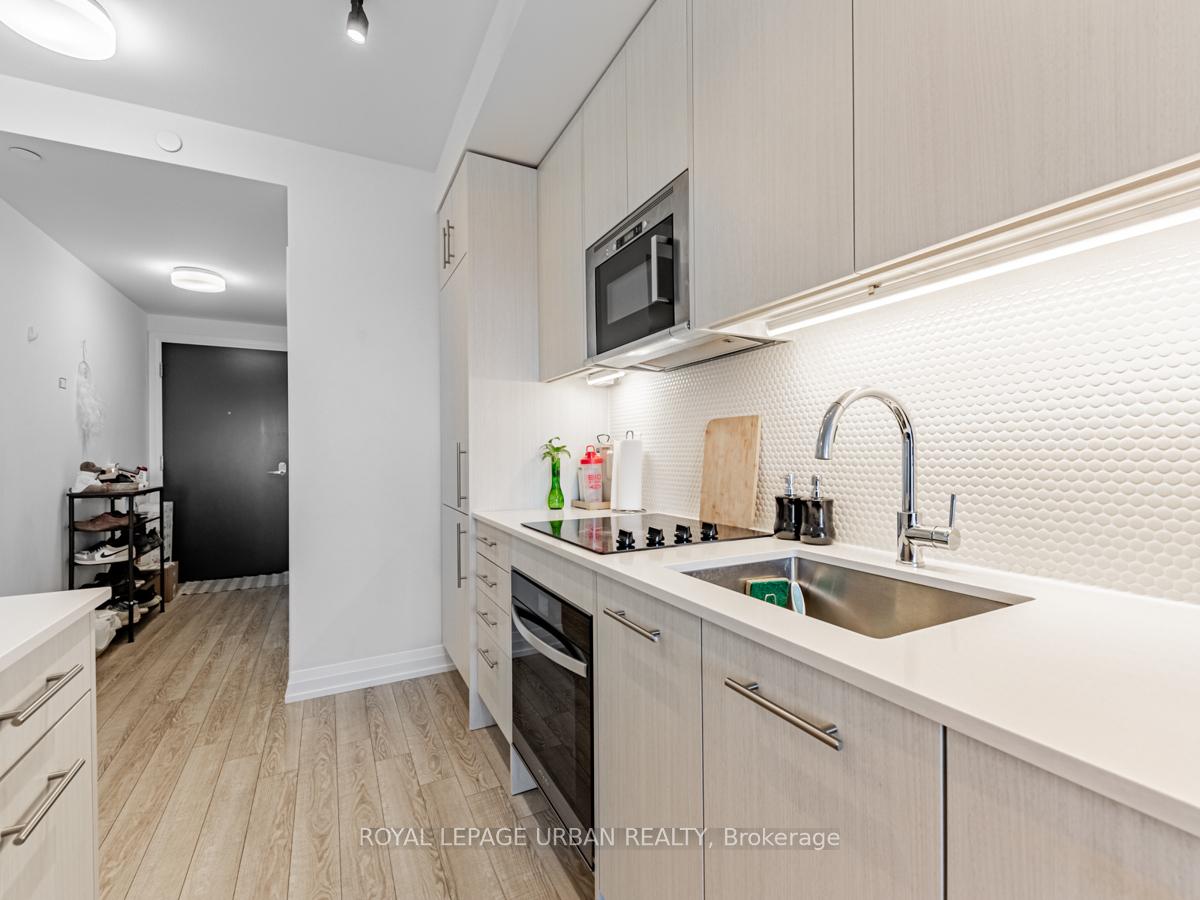 Photo 8 of Unit 2311, 286 Main Street, Toronto, East End-Danforth — HOMEH