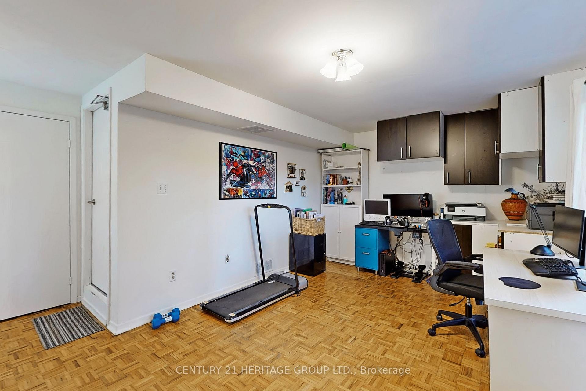 Photo 24 of 38 Stately Way, Markham, Thornhill — HOMEH