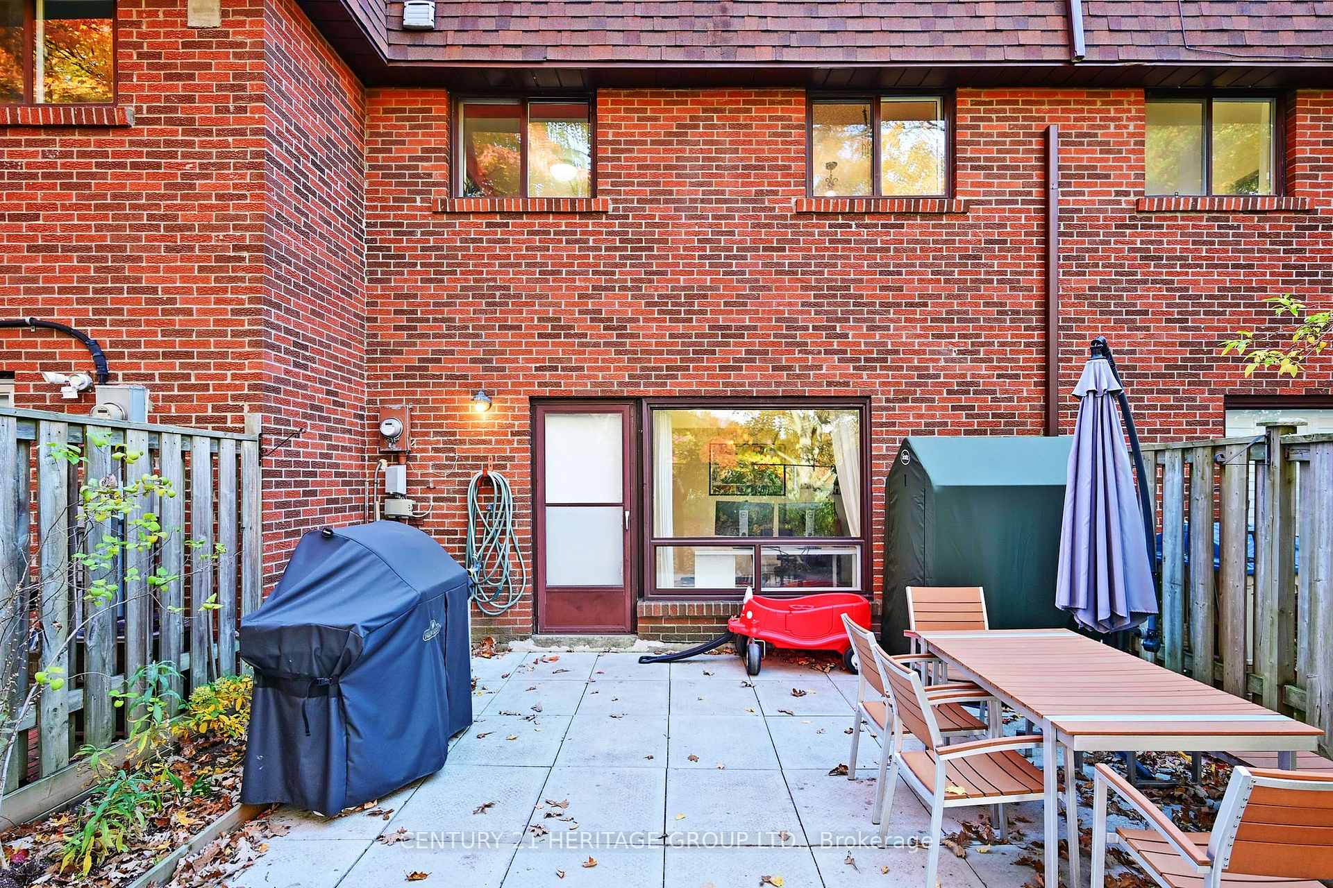Photo 28 of 38 Stately Way, Markham, Thornhill — HOMEH