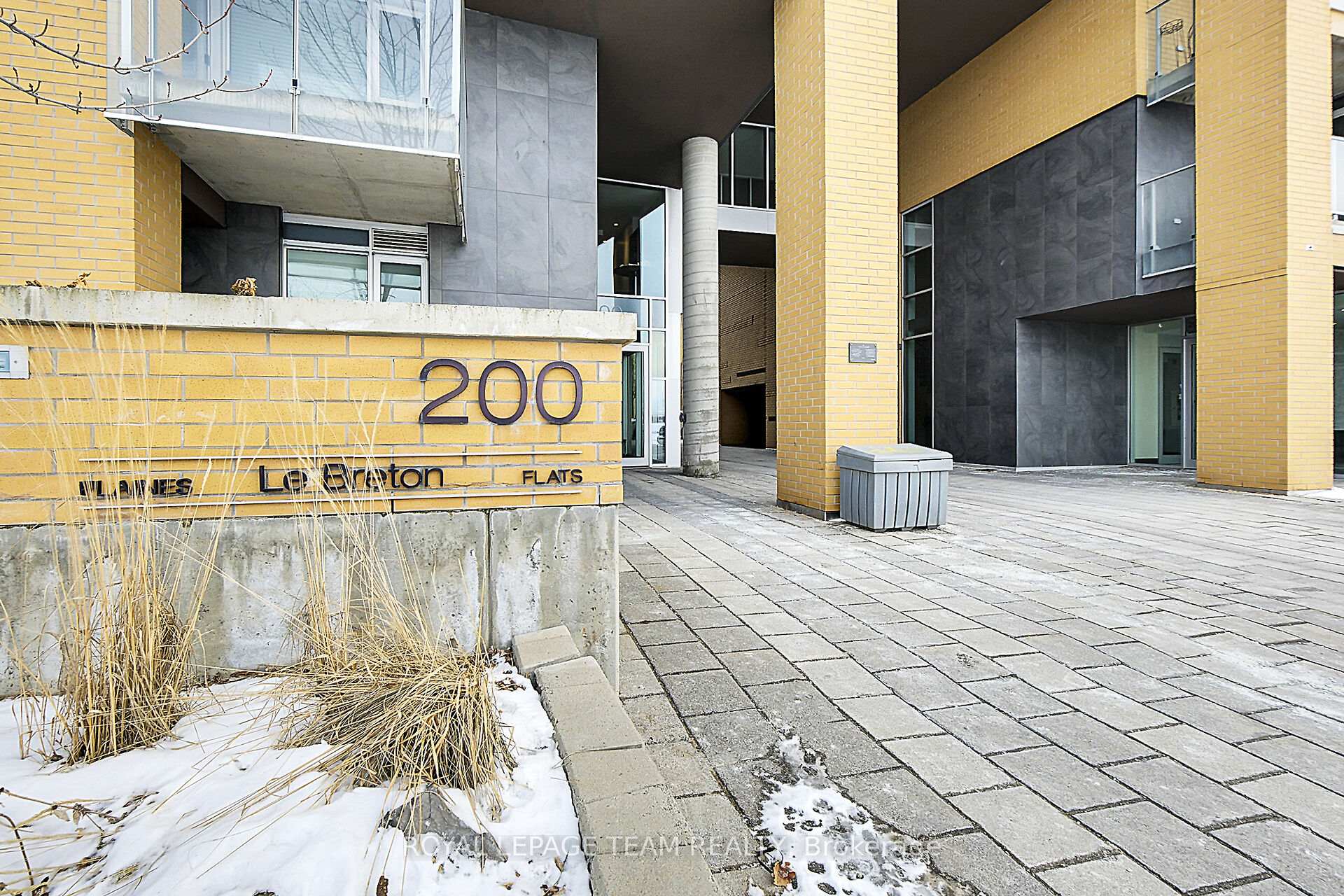 Photo 2 of Unit 1002, 200 Lett Street, Ottawa, West Centre Town — HOMEH