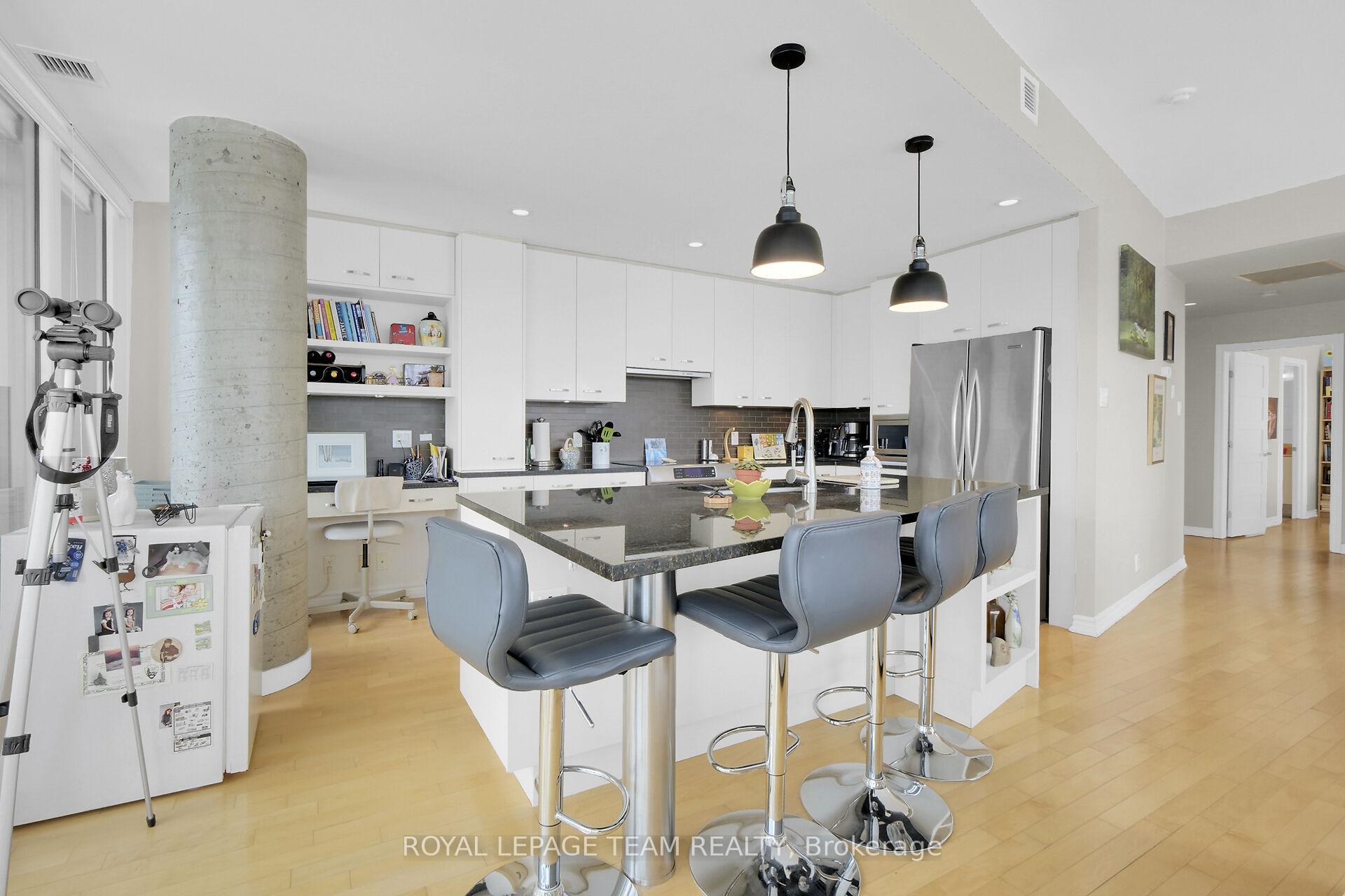 Photo 13 of Unit 1002, 200 Lett Street, Ottawa, West Centre Town — HOMEH