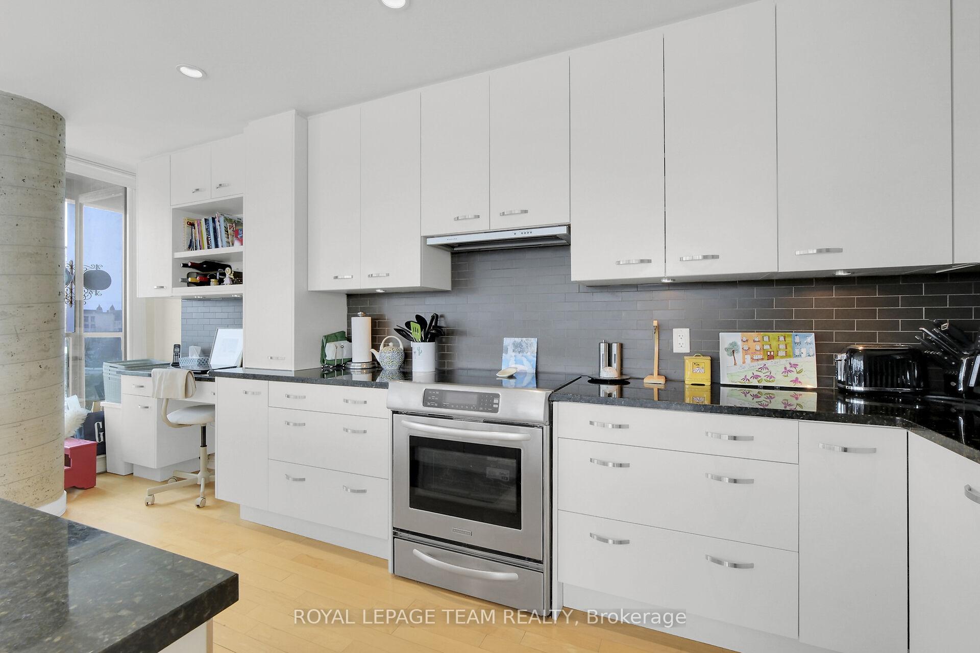 Photo 15 of Unit 1002, 200 Lett Street, Ottawa, West Centre Town — HOMEH