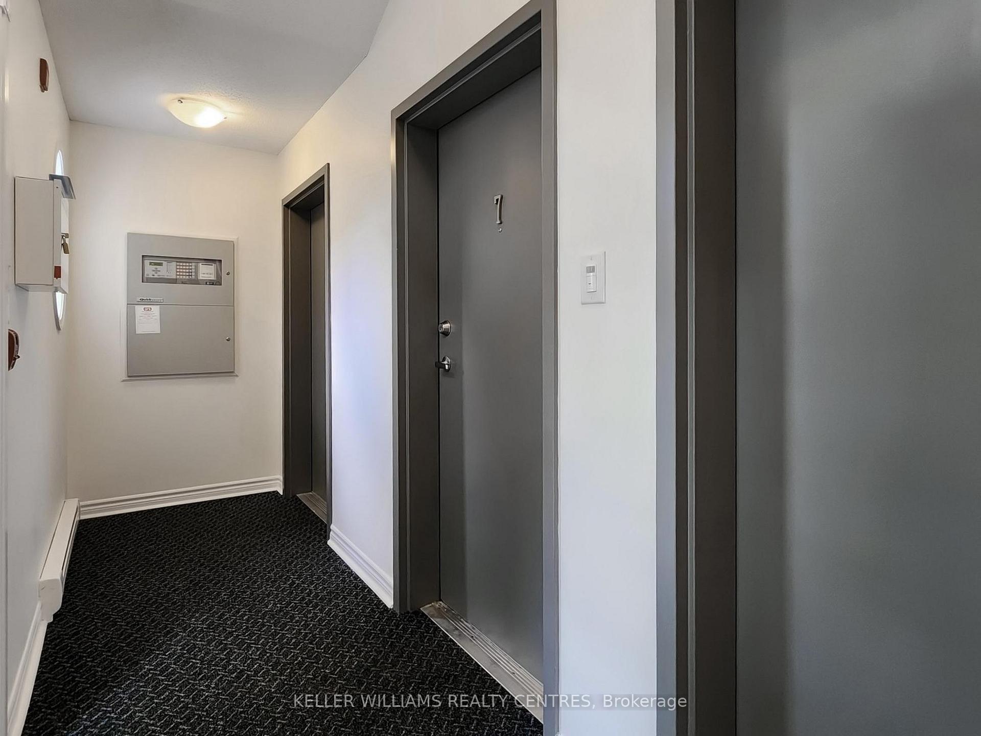 Photo 3 of Unit 7, 133 Sydenham Wells, Barrie, Georgian Drive — HOMEH