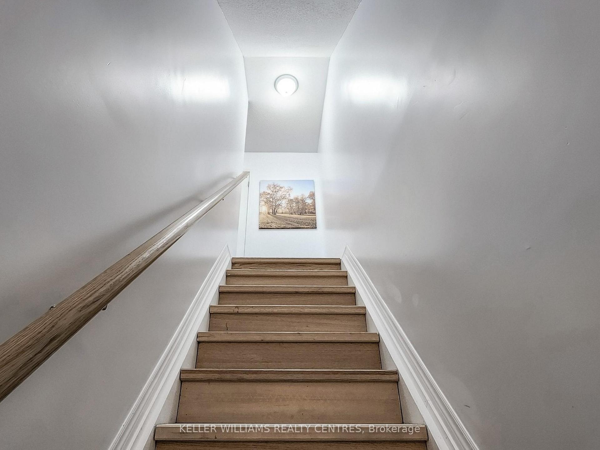 Photo 4 of Unit 7, 133 Sydenham Wells, Barrie, Georgian Drive — HOMEH