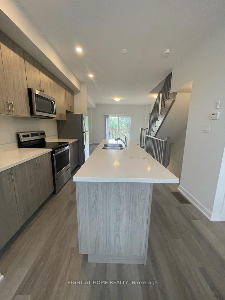 Photo 2 of Unit 46, 48 Markle Crescent, Hamilton, Ancaster — HOMEH