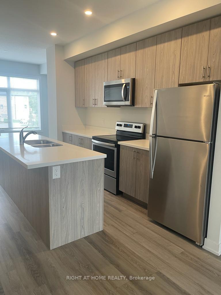 Photo 4 of Unit 46, 48 Markle Crescent, Hamilton, Ancaster — HOMEH