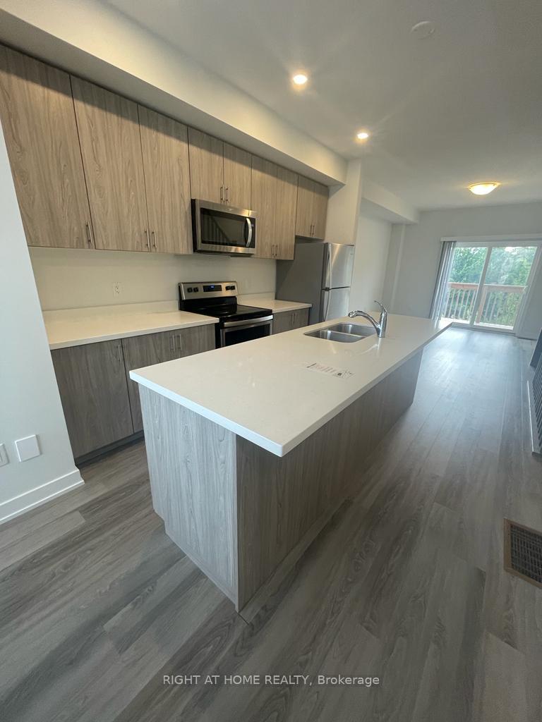 Photo 5 of Unit 46, 48 Markle Crescent, Hamilton, Ancaster — HOMEH